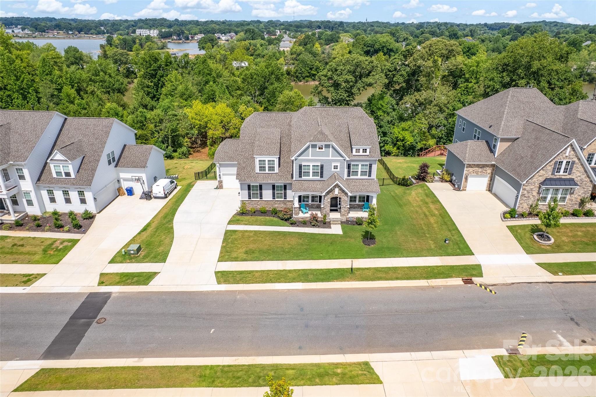 309 W Waterlynn Road — Mooresville