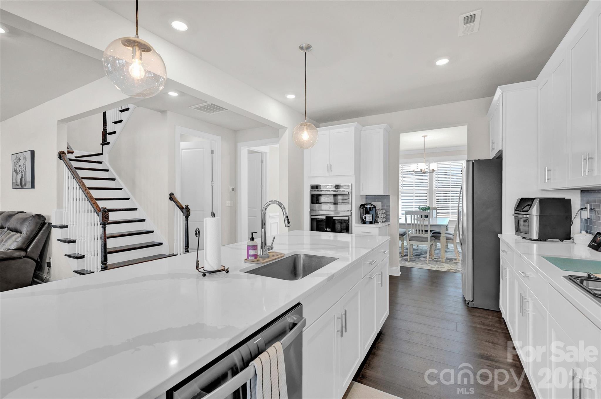 309 W Waterlynn Road — Mooresville