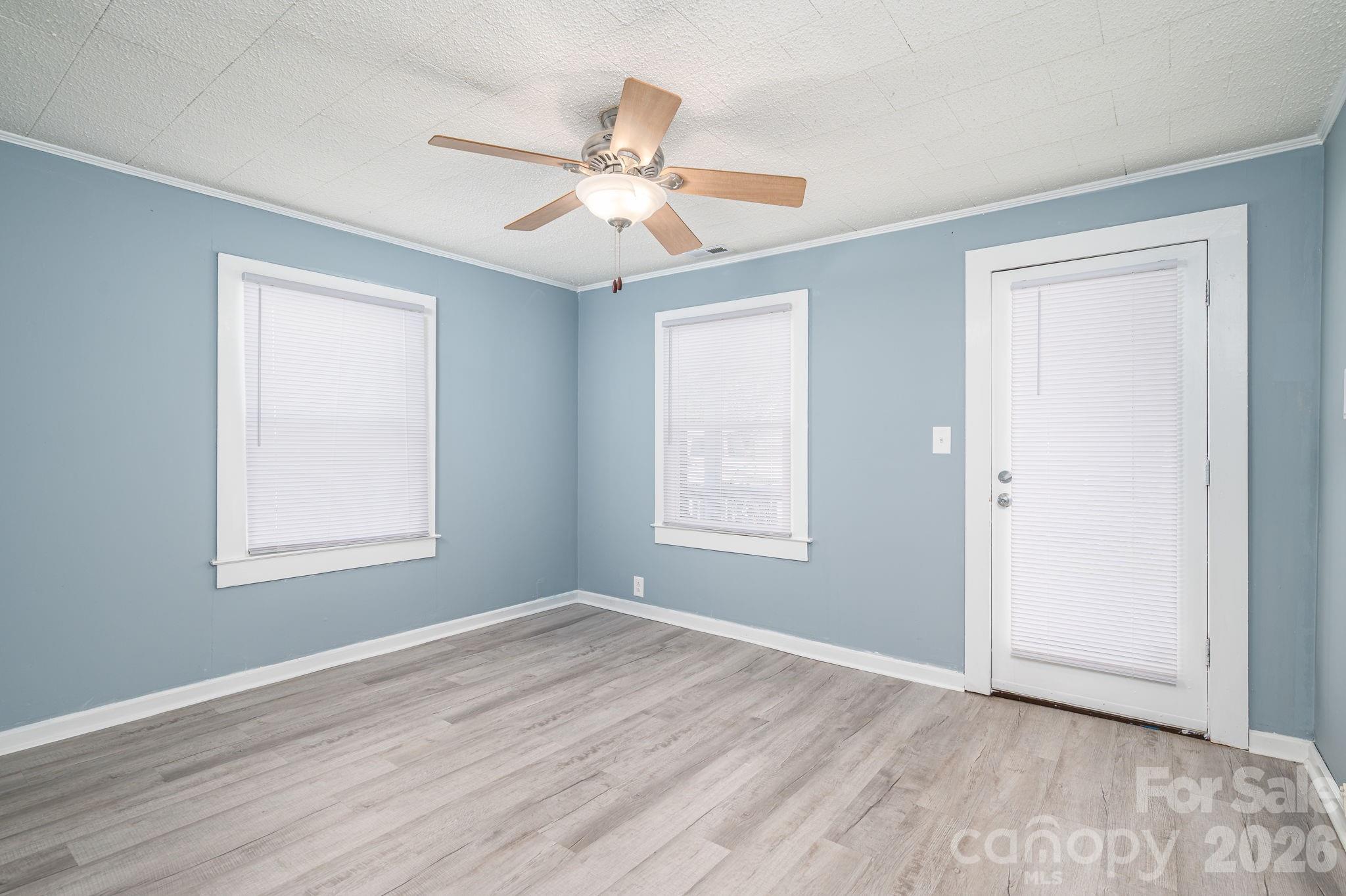 2825 E Long Avenue — Gastonia