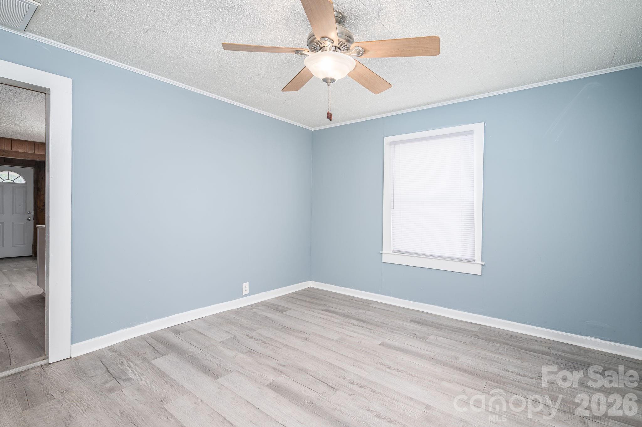 2825 E Long Avenue — Gastonia