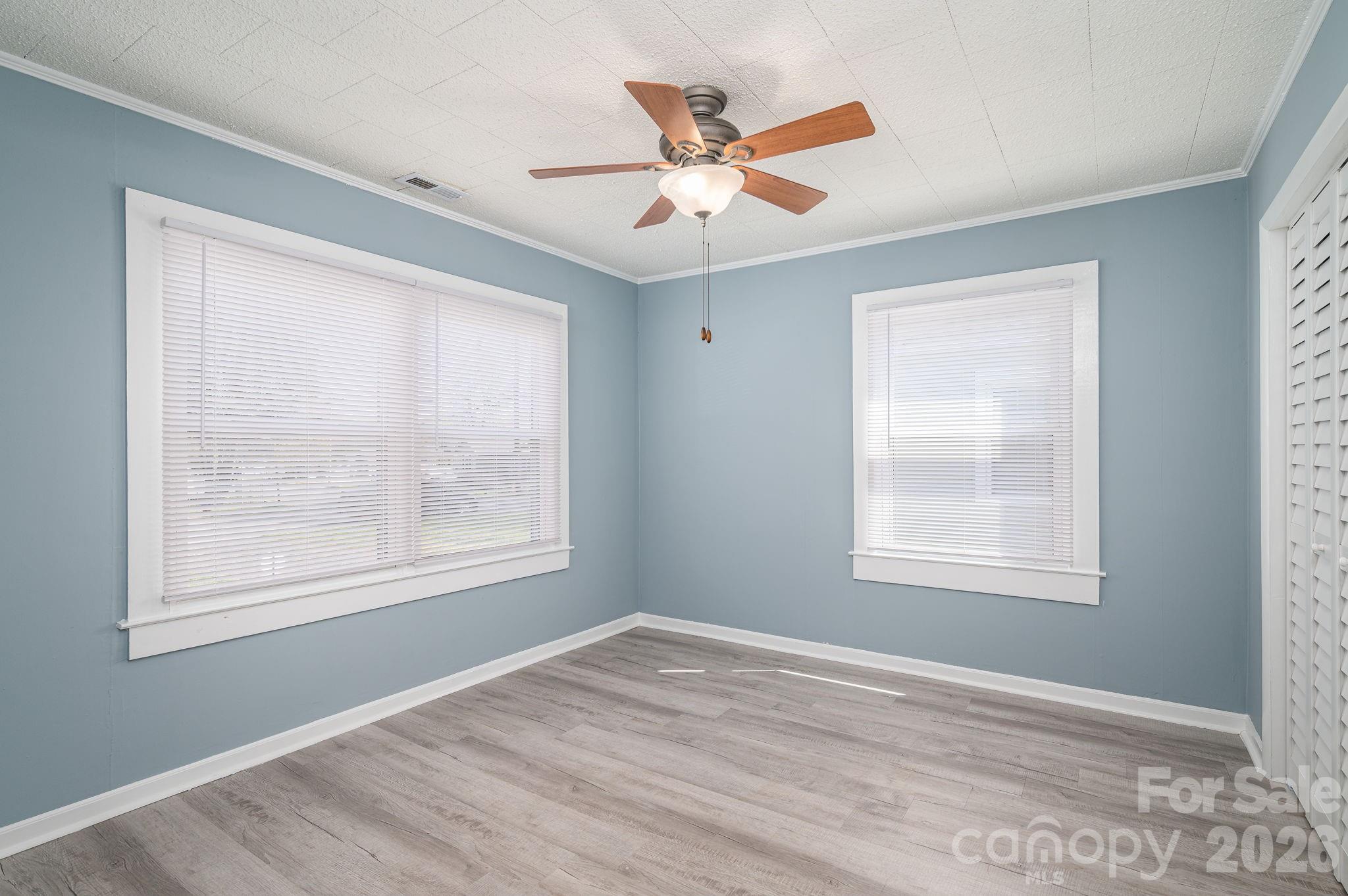 2825 E Long Avenue — Gastonia