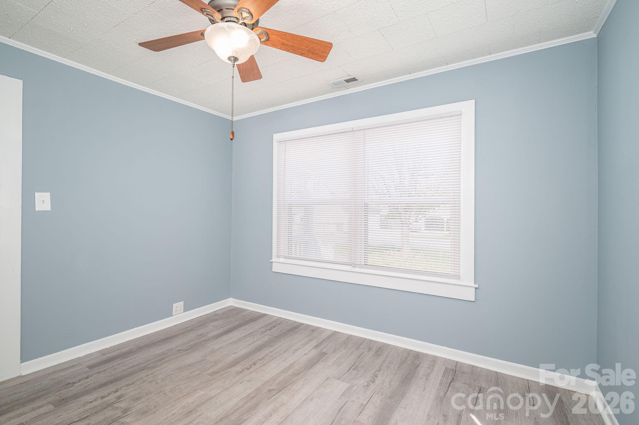 2825 E Long Avenue — Gastonia