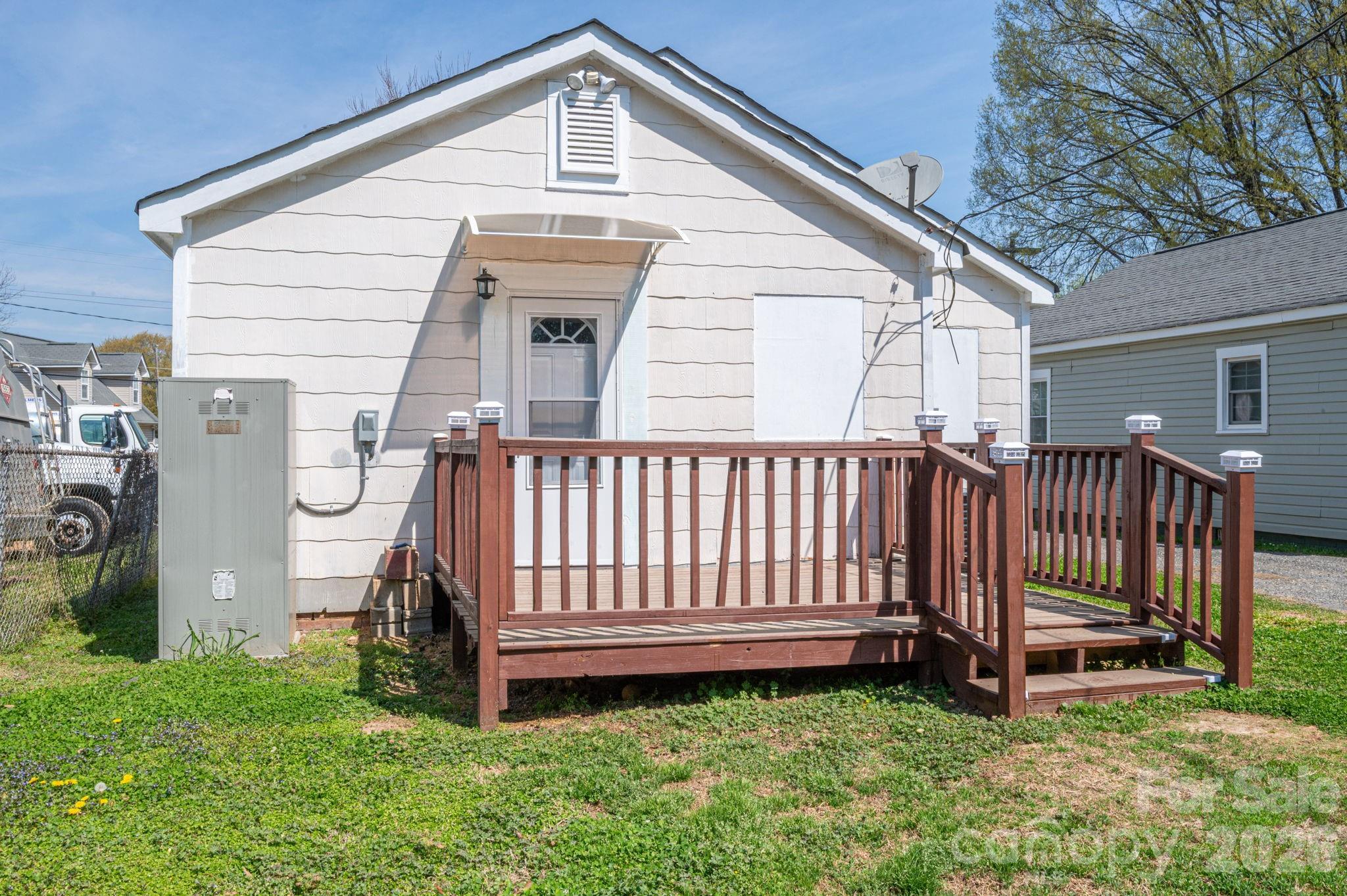 2825 E Long Avenue — Gastonia