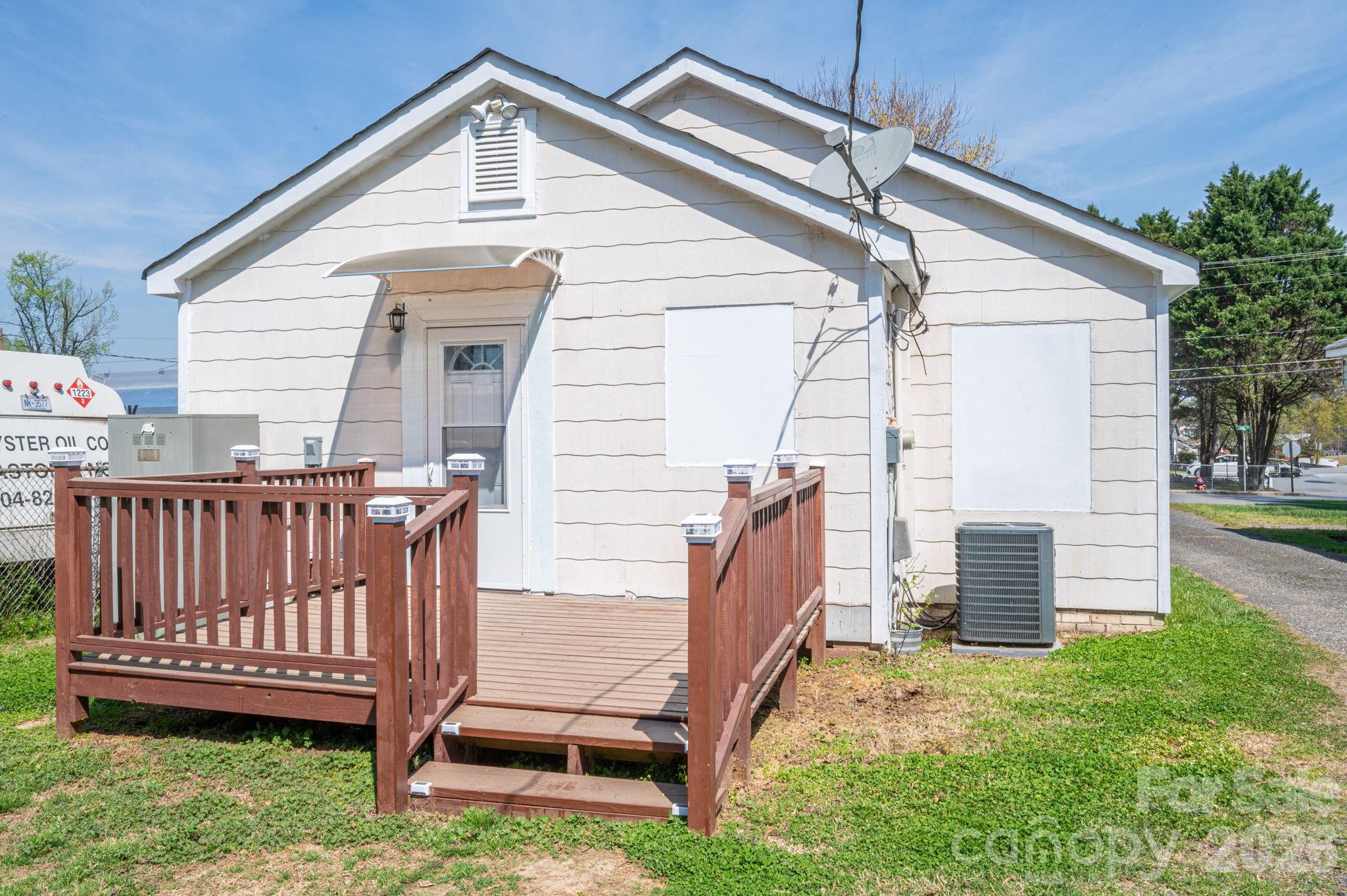 2825 E Long Avenue — Gastonia