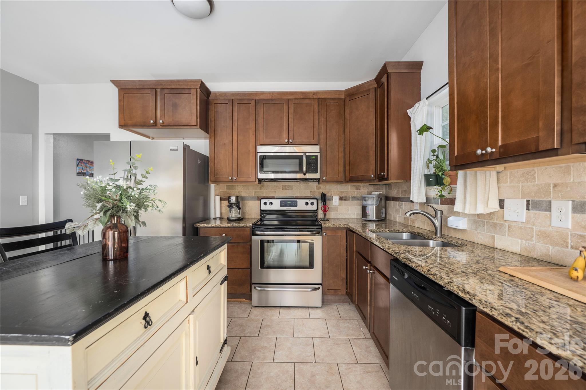 107 Barndale Drive — Troutman