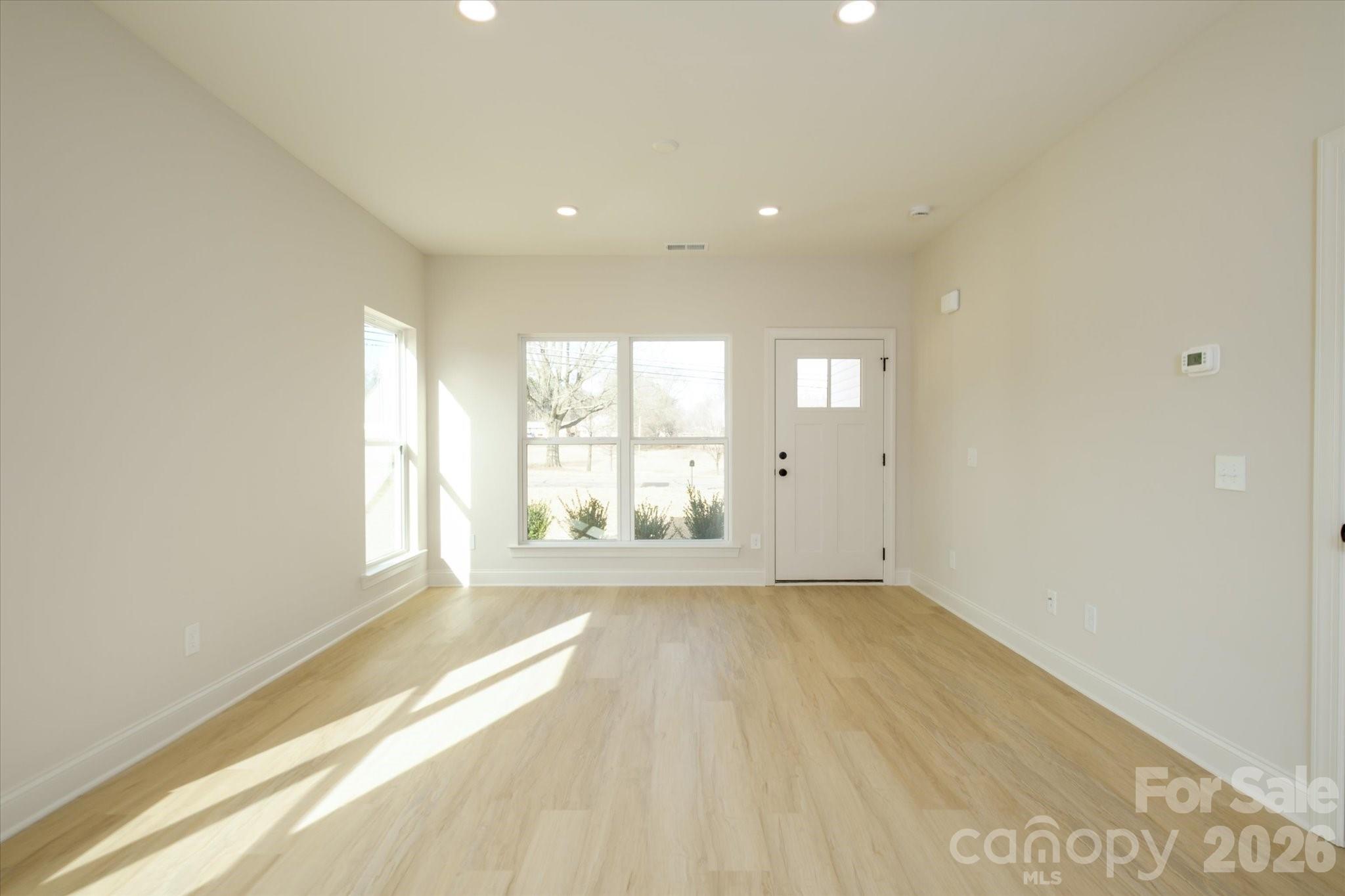 1816 E Greenbriar Road — Statesville
