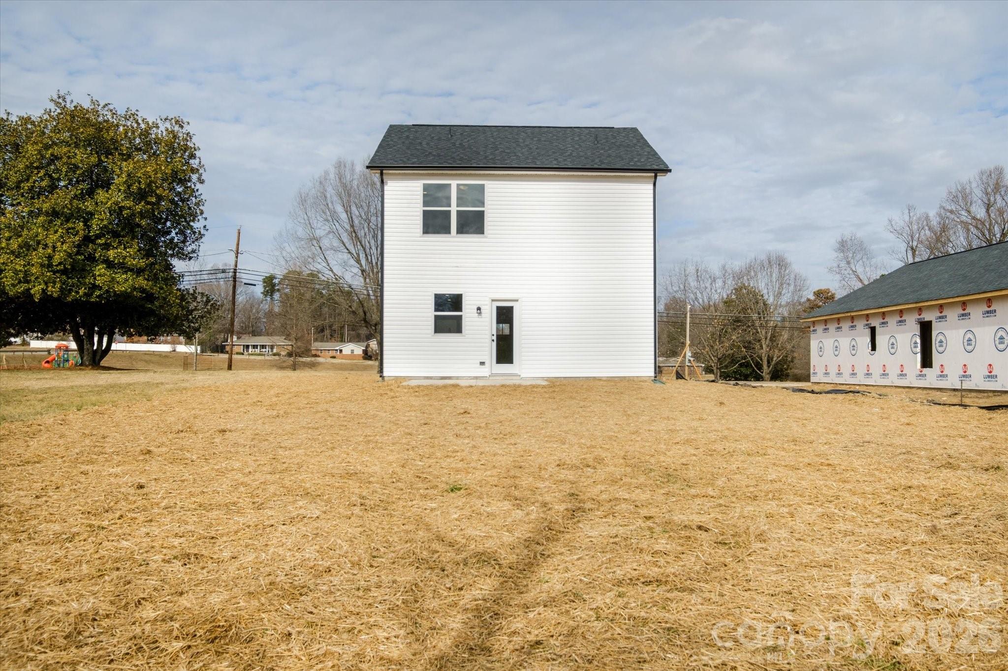 1816 E Greenbriar Road — Statesville