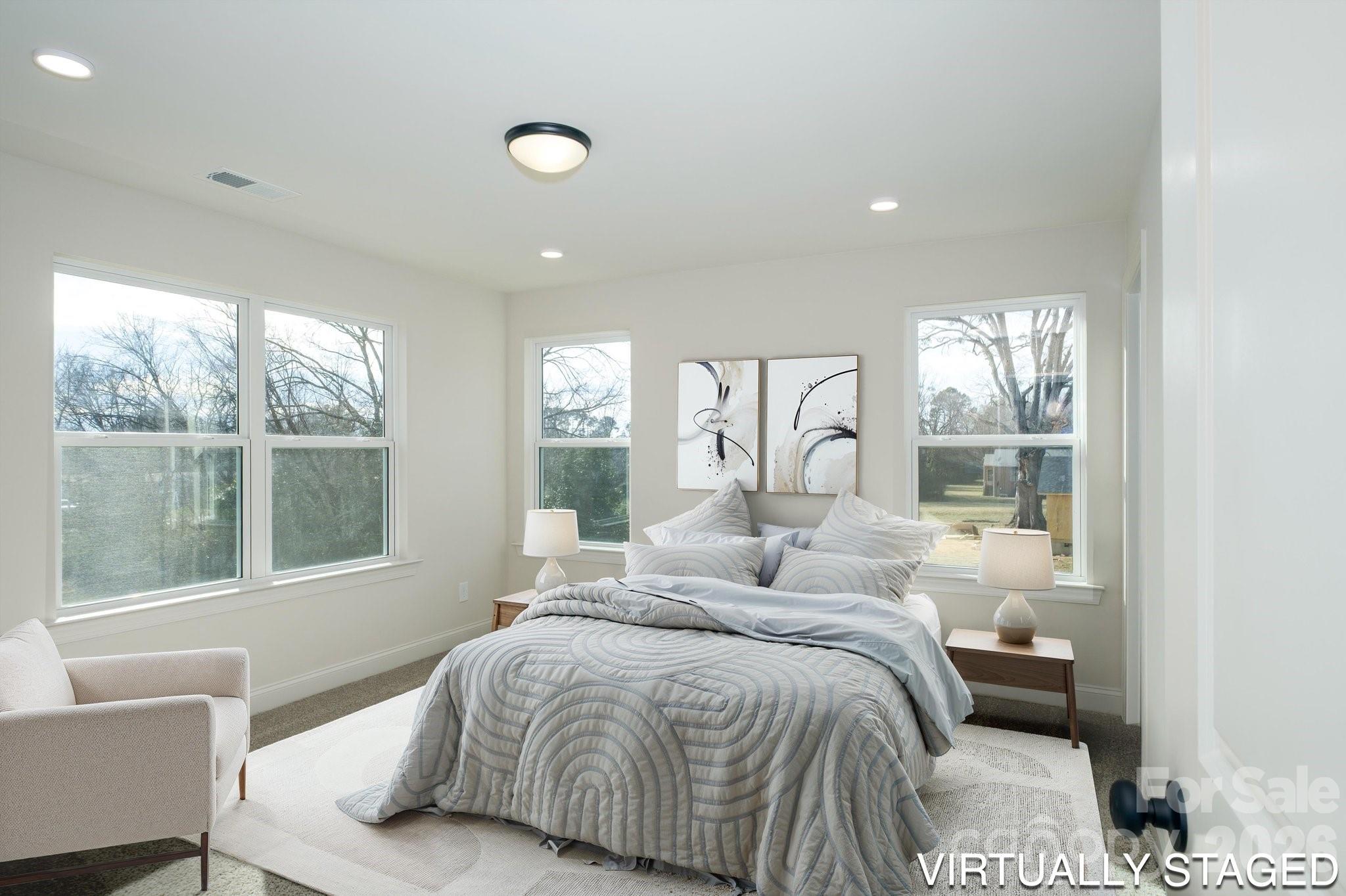 1816 E Greenbriar Road — Statesville