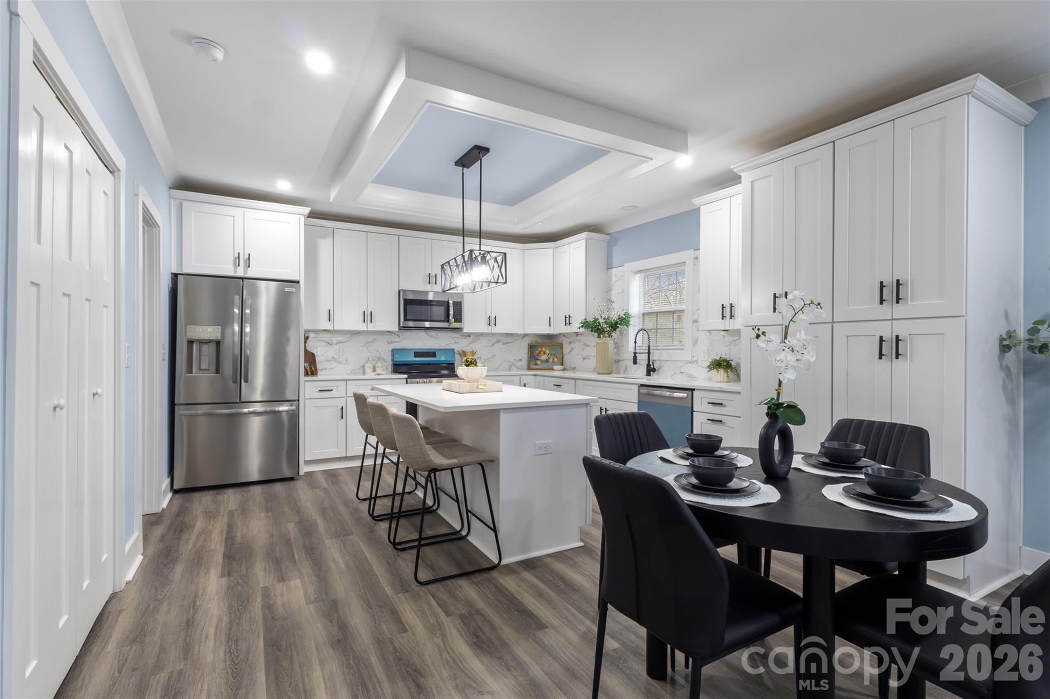 305 E Henry Street — Belmont