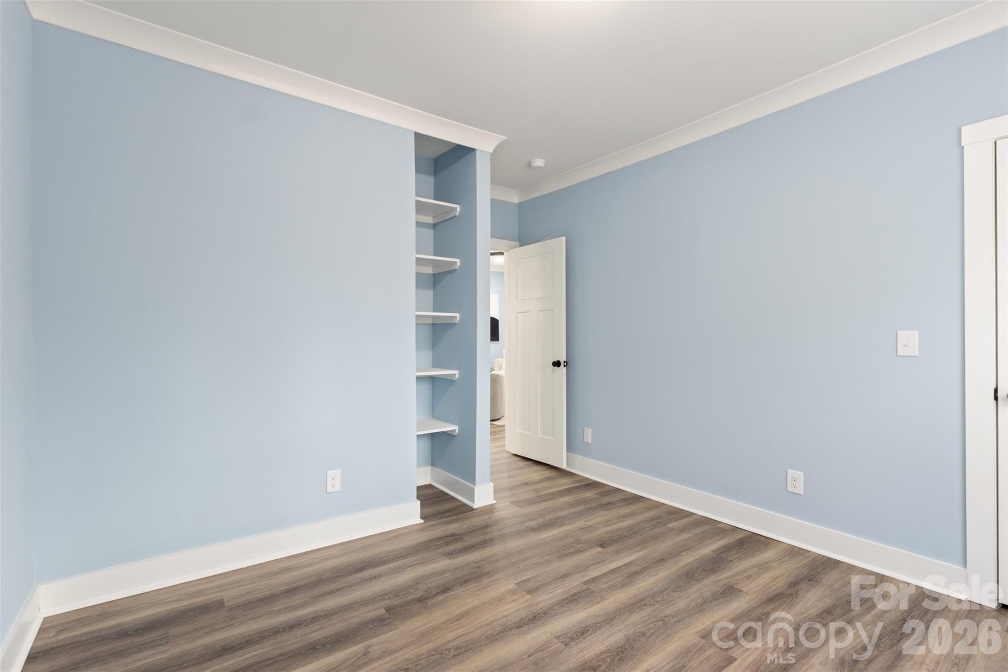 305 E Henry Street — Belmont