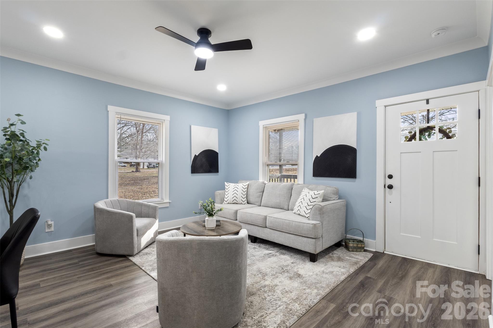 305 E Henry Street — Belmont