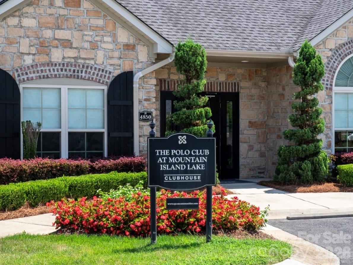 5028 Polo Gate Boulevard — Charlotte