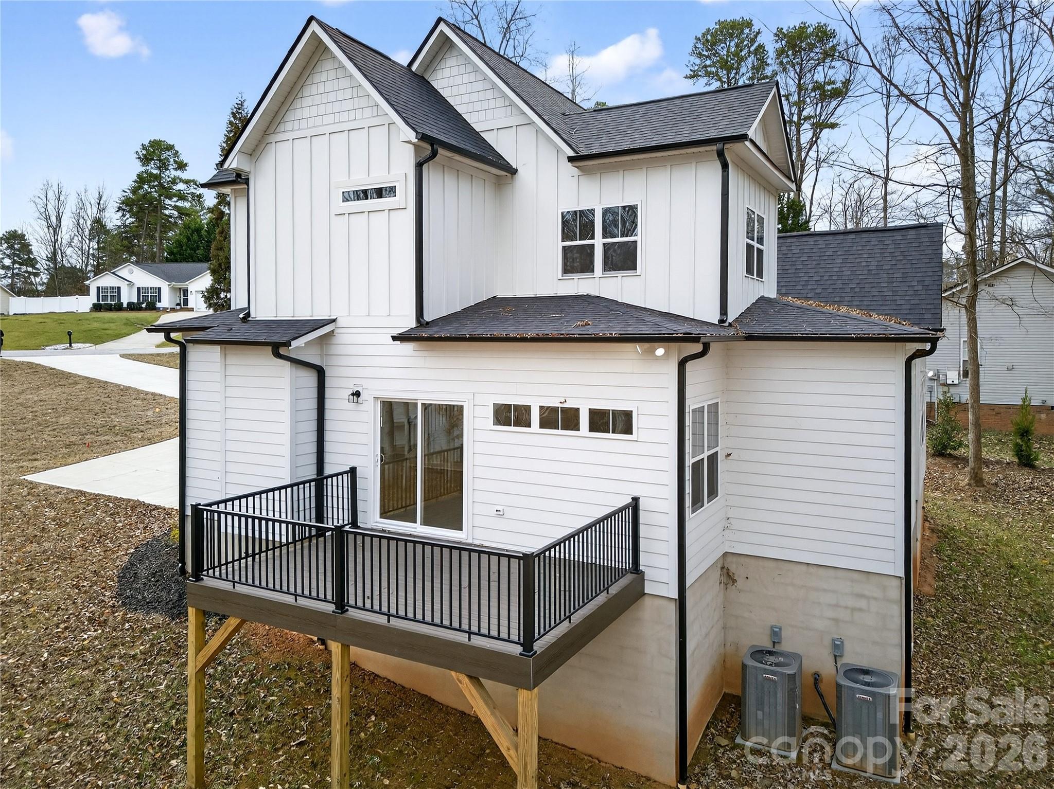 140 Meadowfall Lane — Troutman