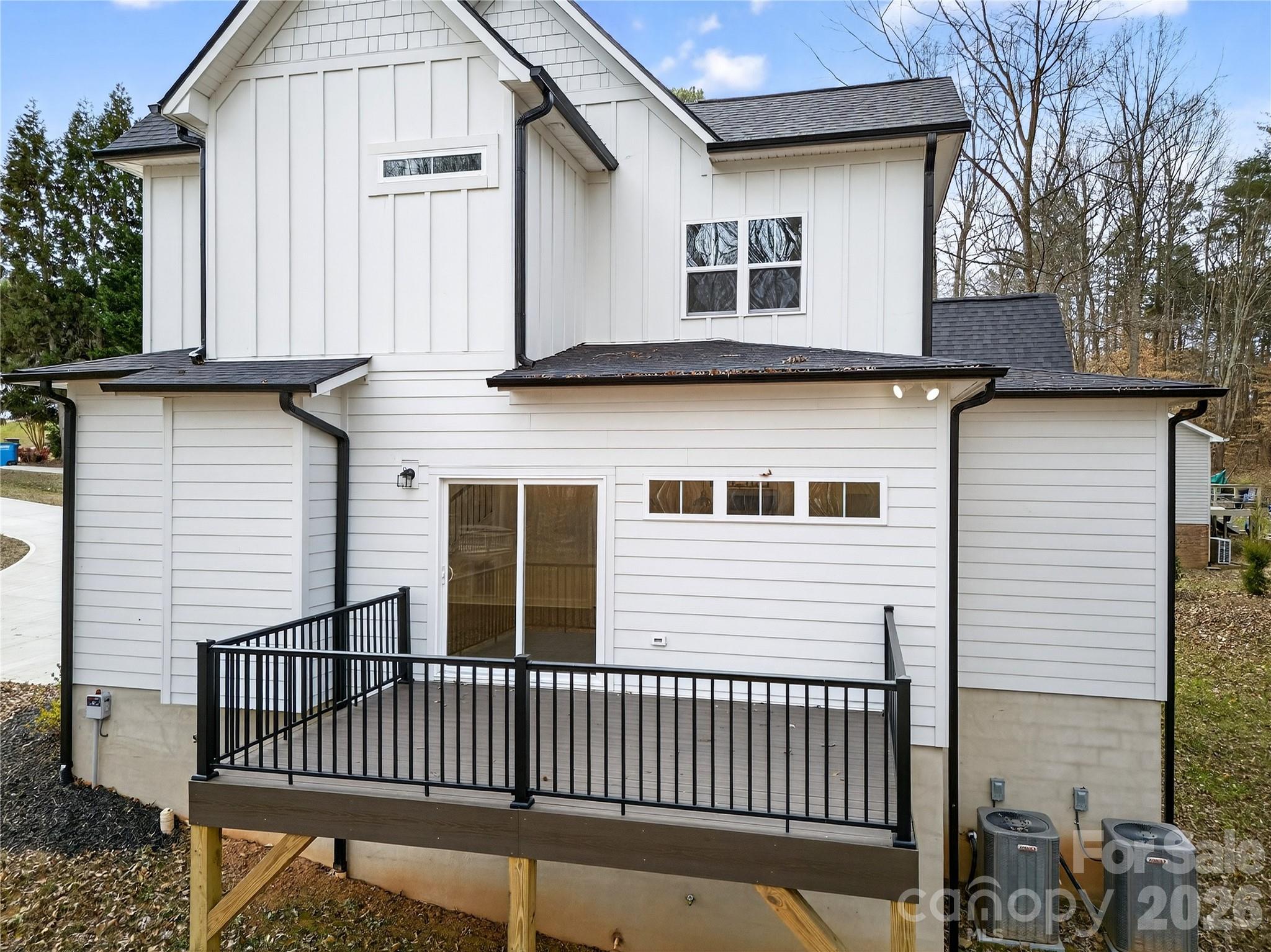 140 Meadowfall Lane — Troutman