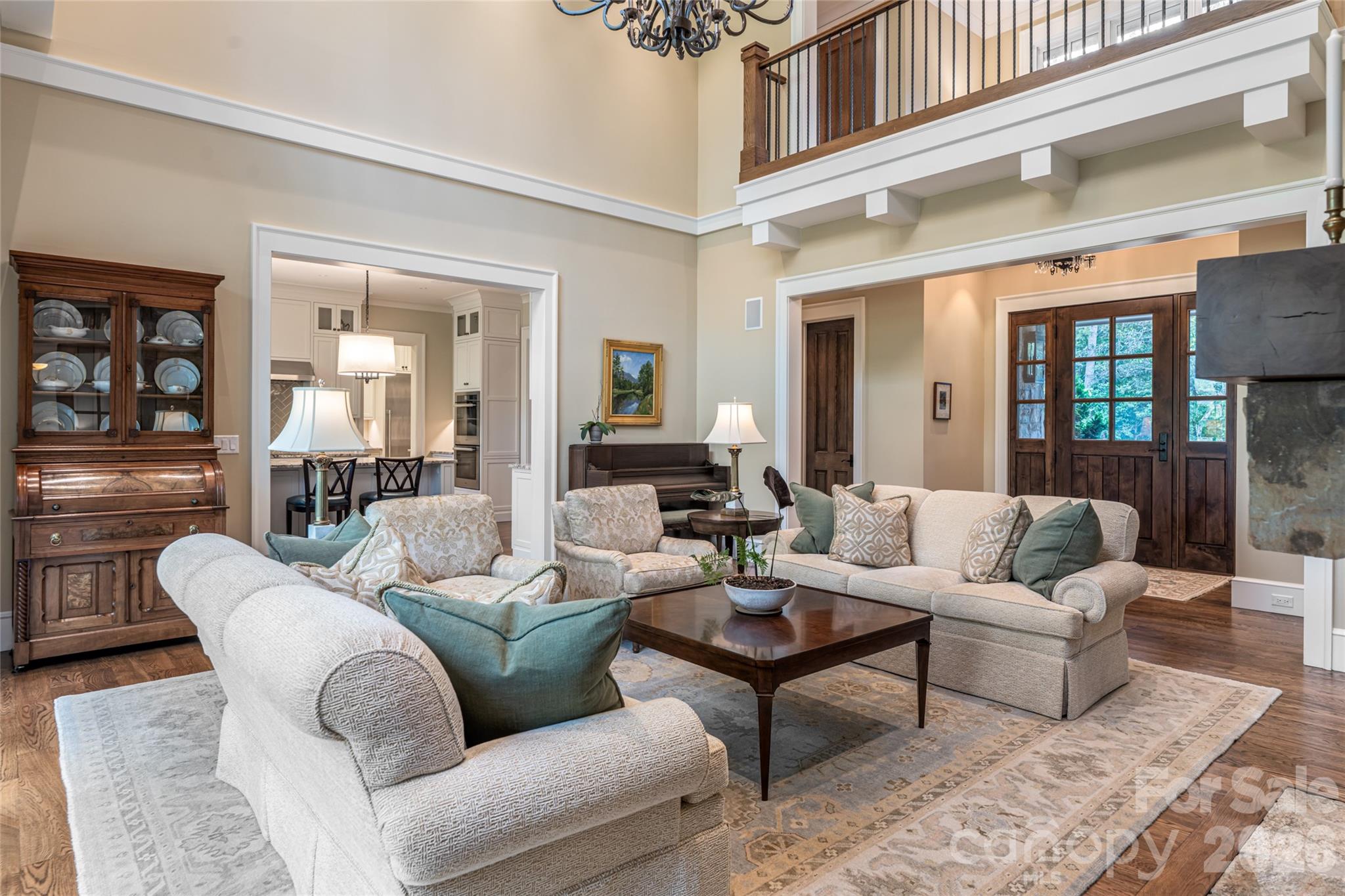 402 Vanderbilt Road — Asheville