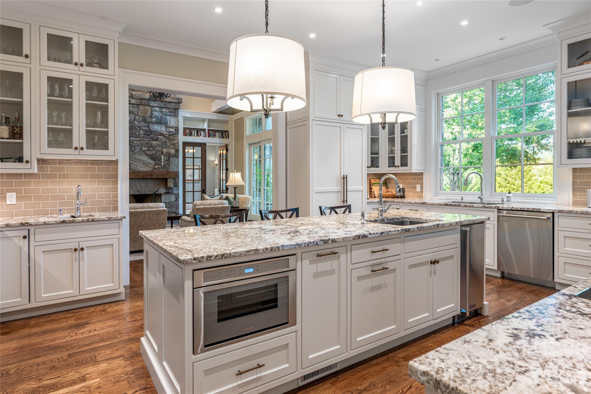 402 Vanderbilt Road — Asheville