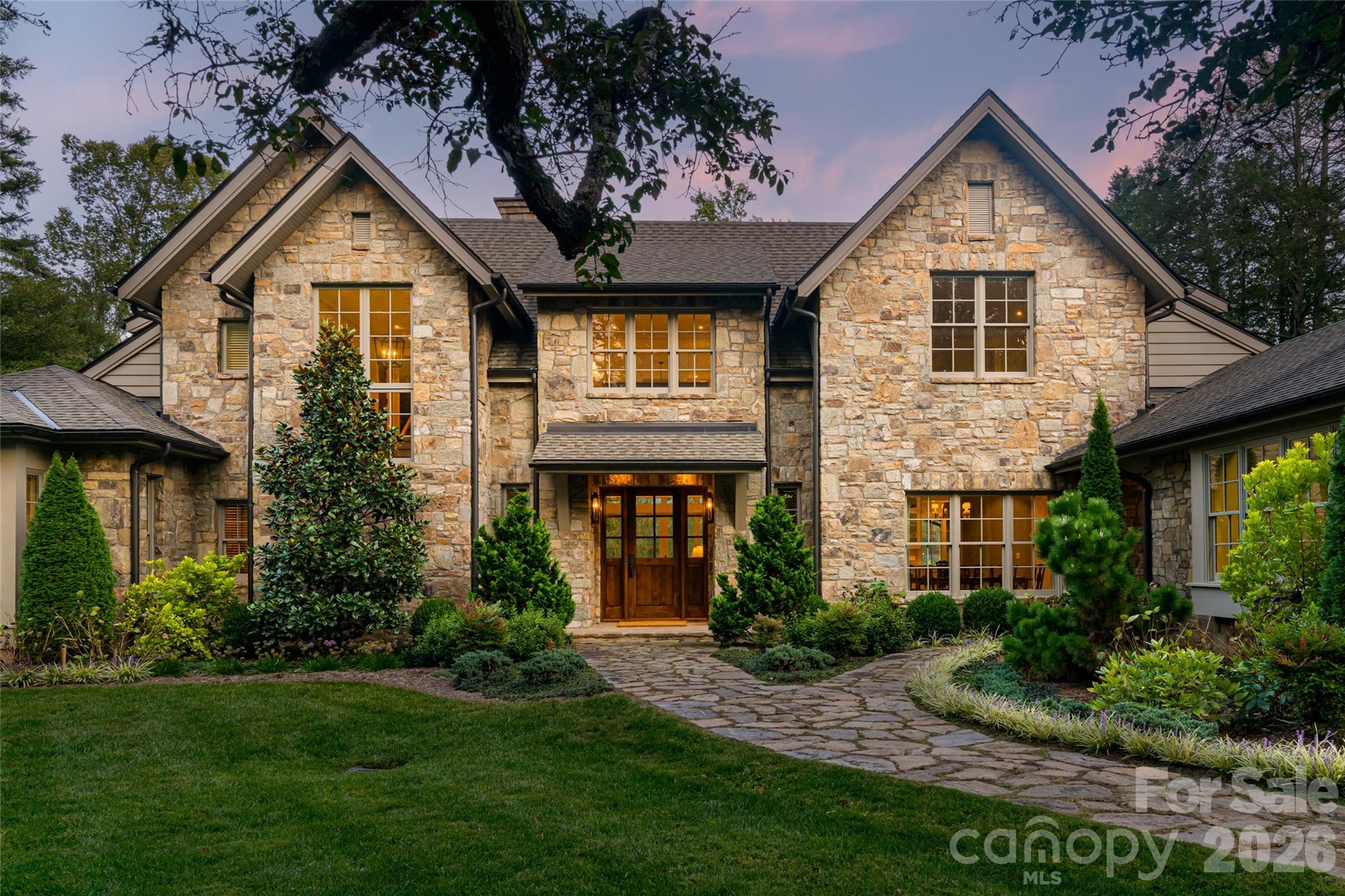 402 Vanderbilt Road — Asheville