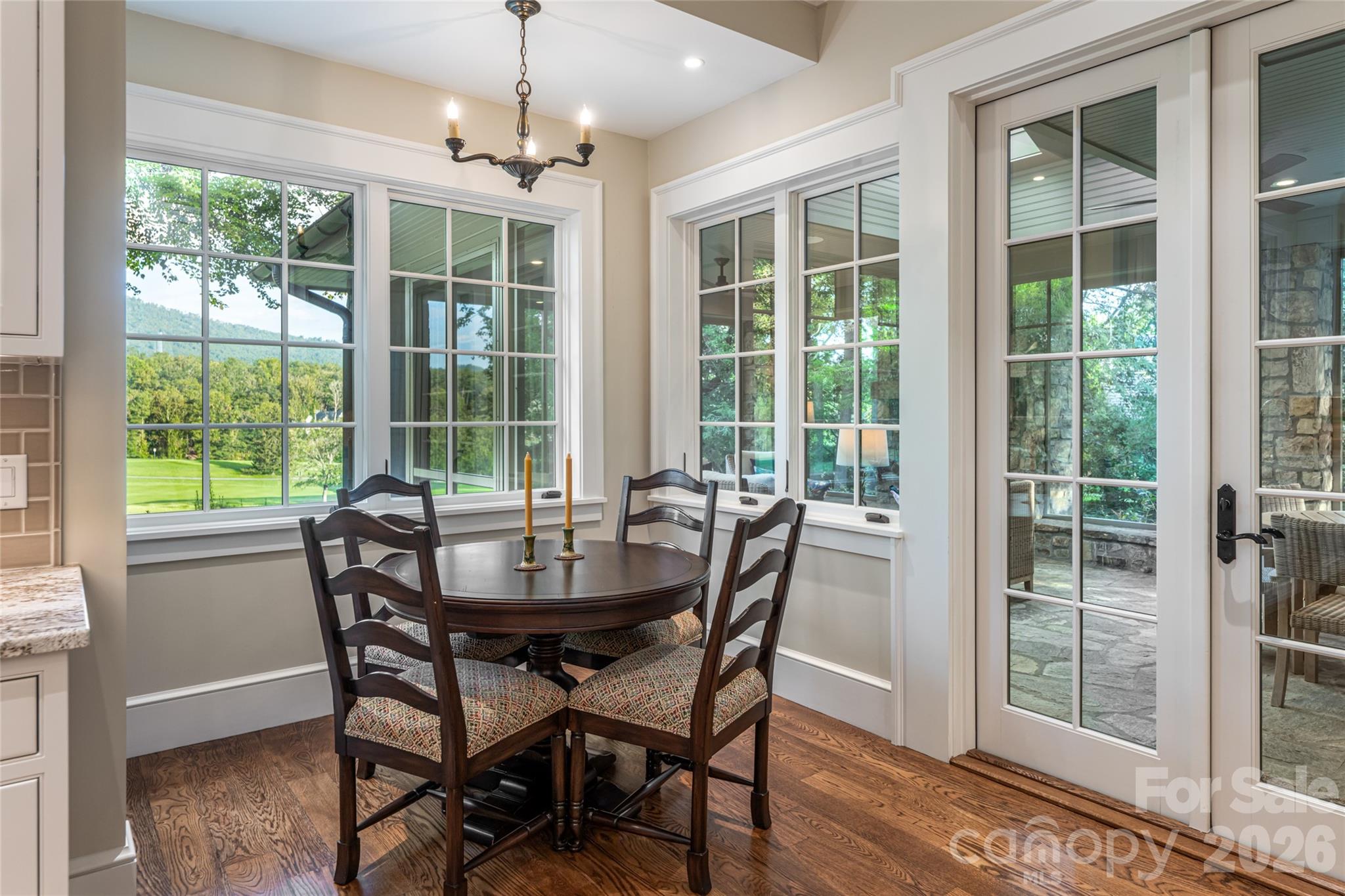402 Vanderbilt Road — Asheville