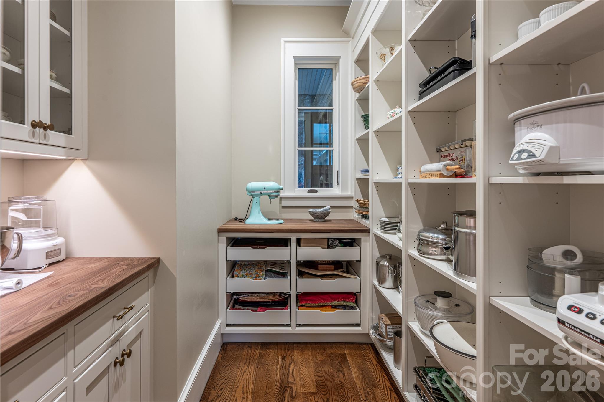 402 Vanderbilt Road — Asheville