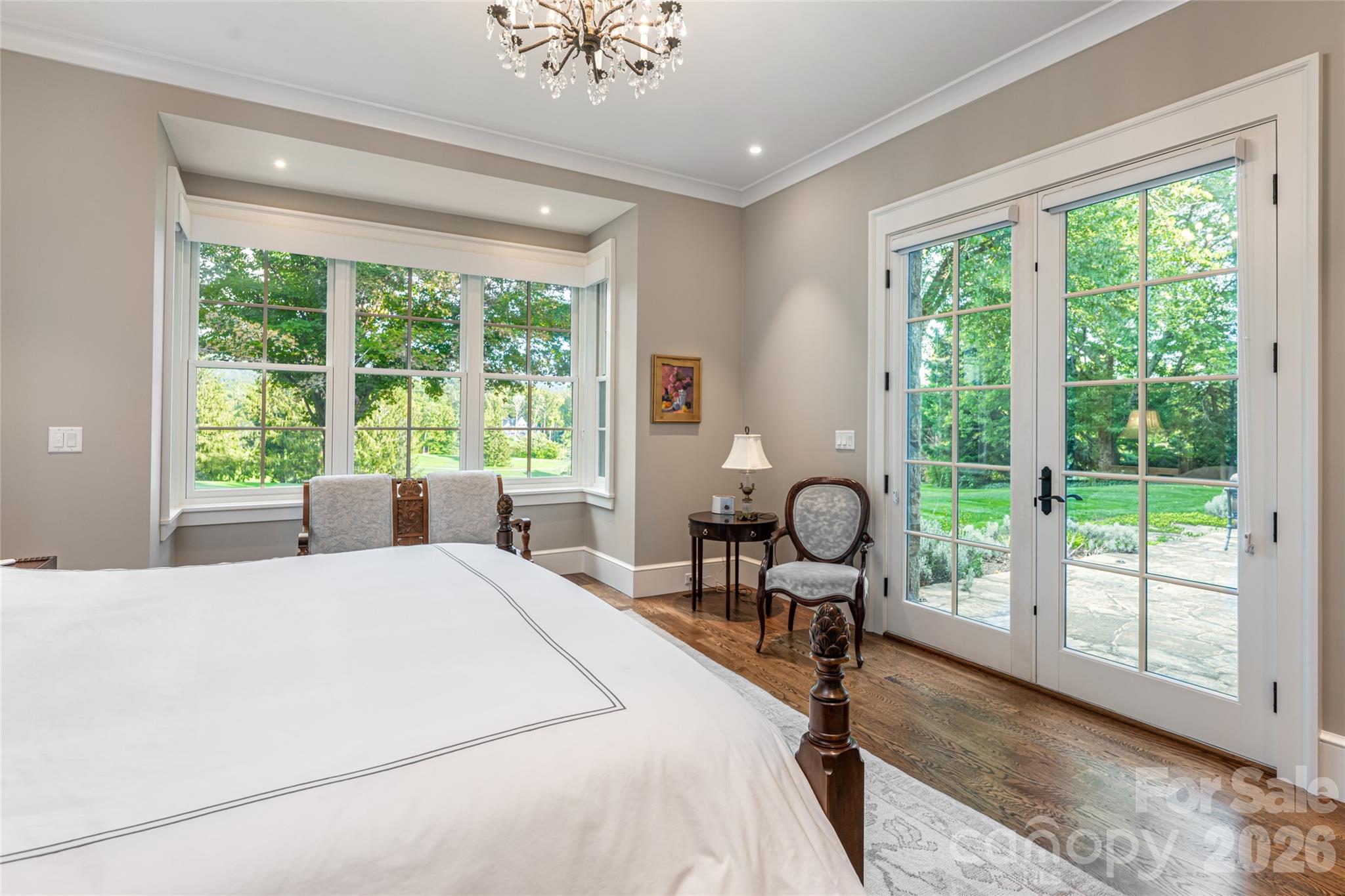 402 Vanderbilt Road — Asheville