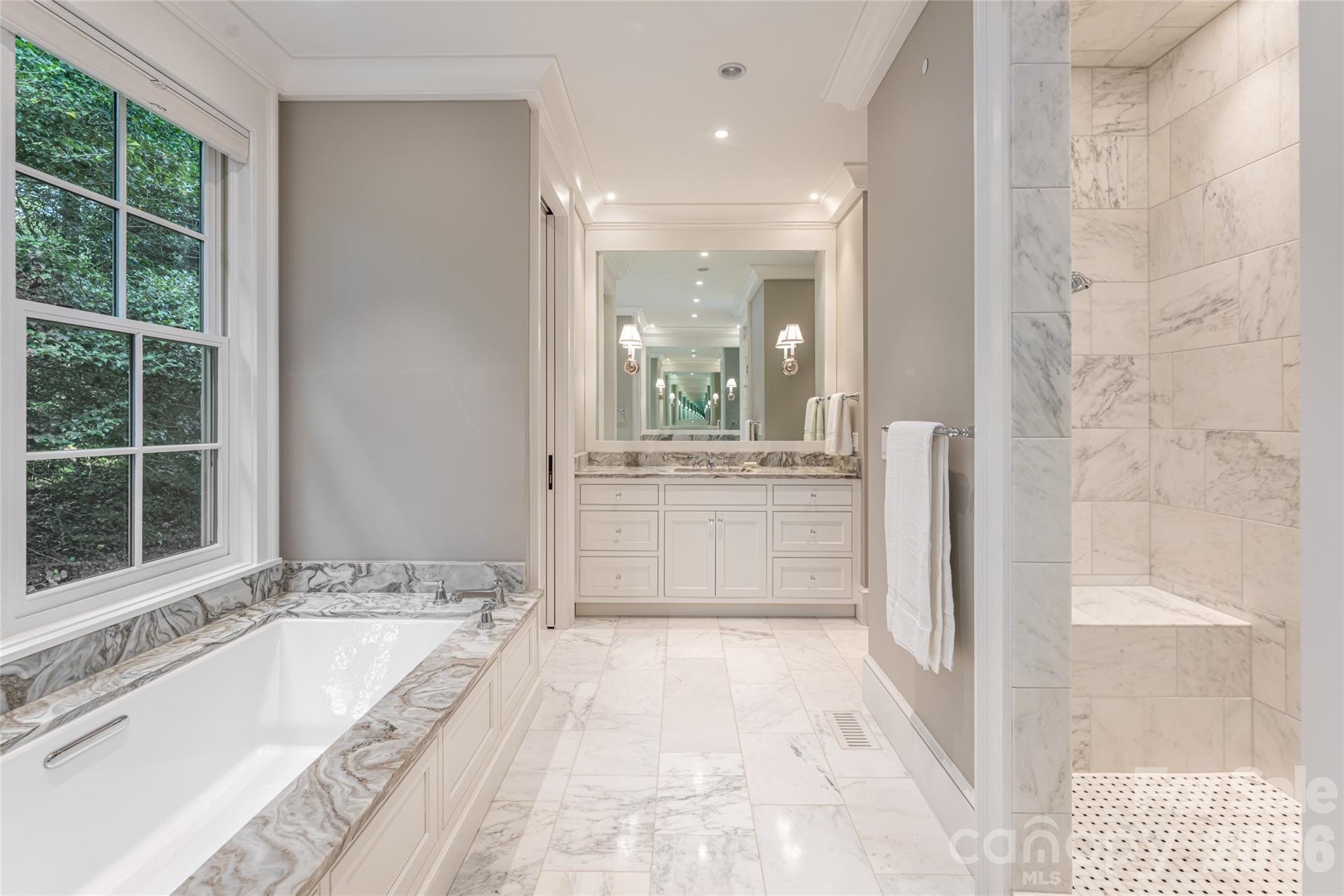 402 Vanderbilt Road — Asheville