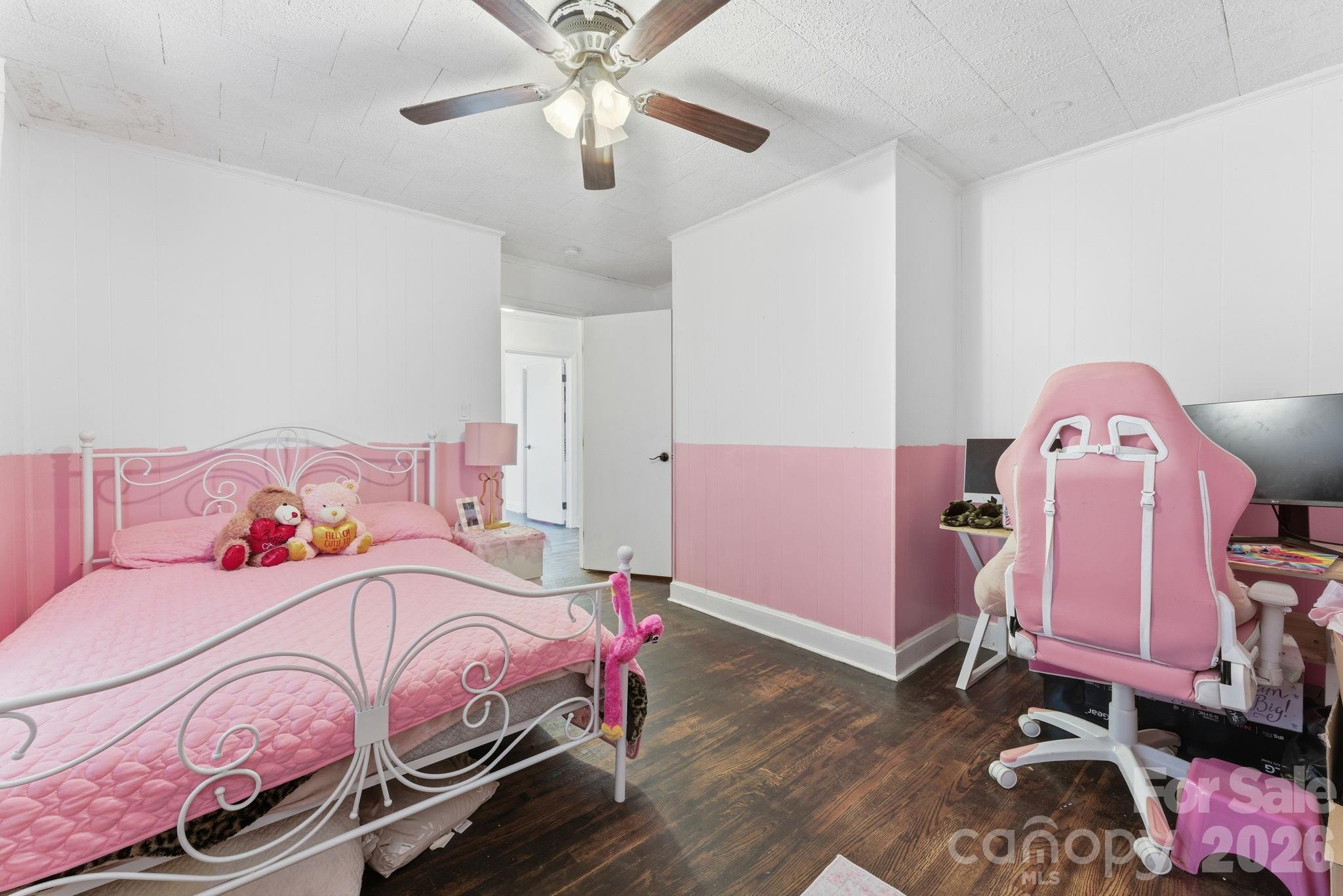 802 Chesterfield Avenue — Lancaster