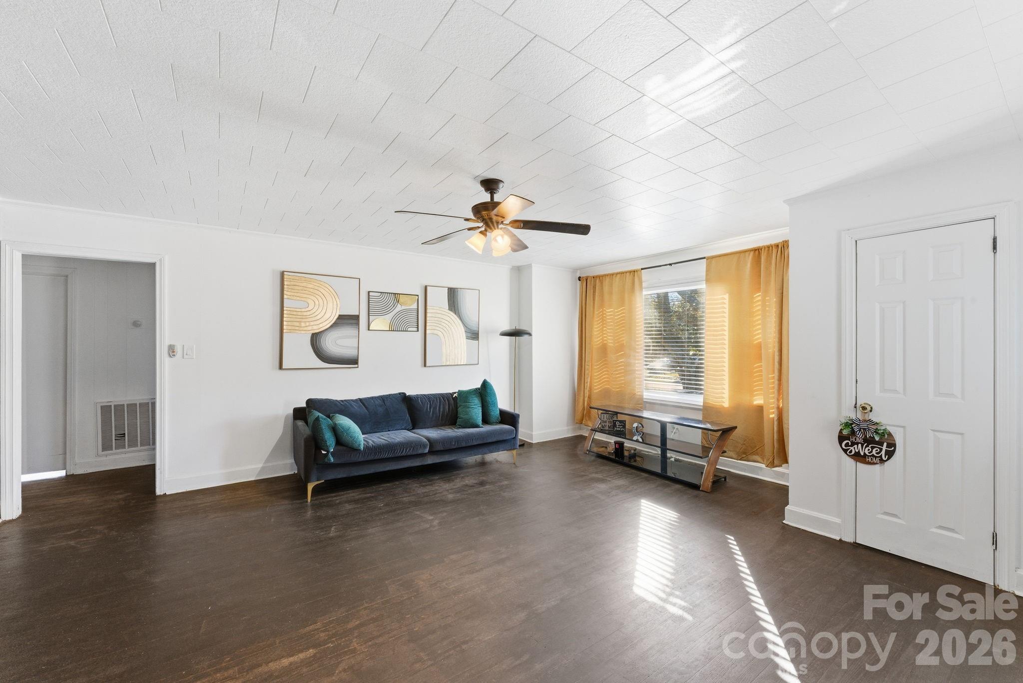 802 Chesterfield Avenue — Lancaster
