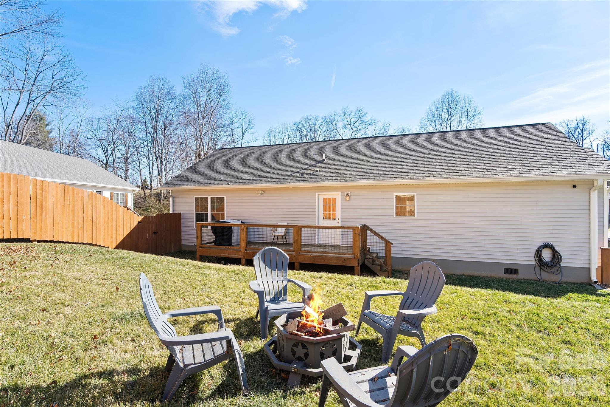 5 Carolinda Lane — Waynesville