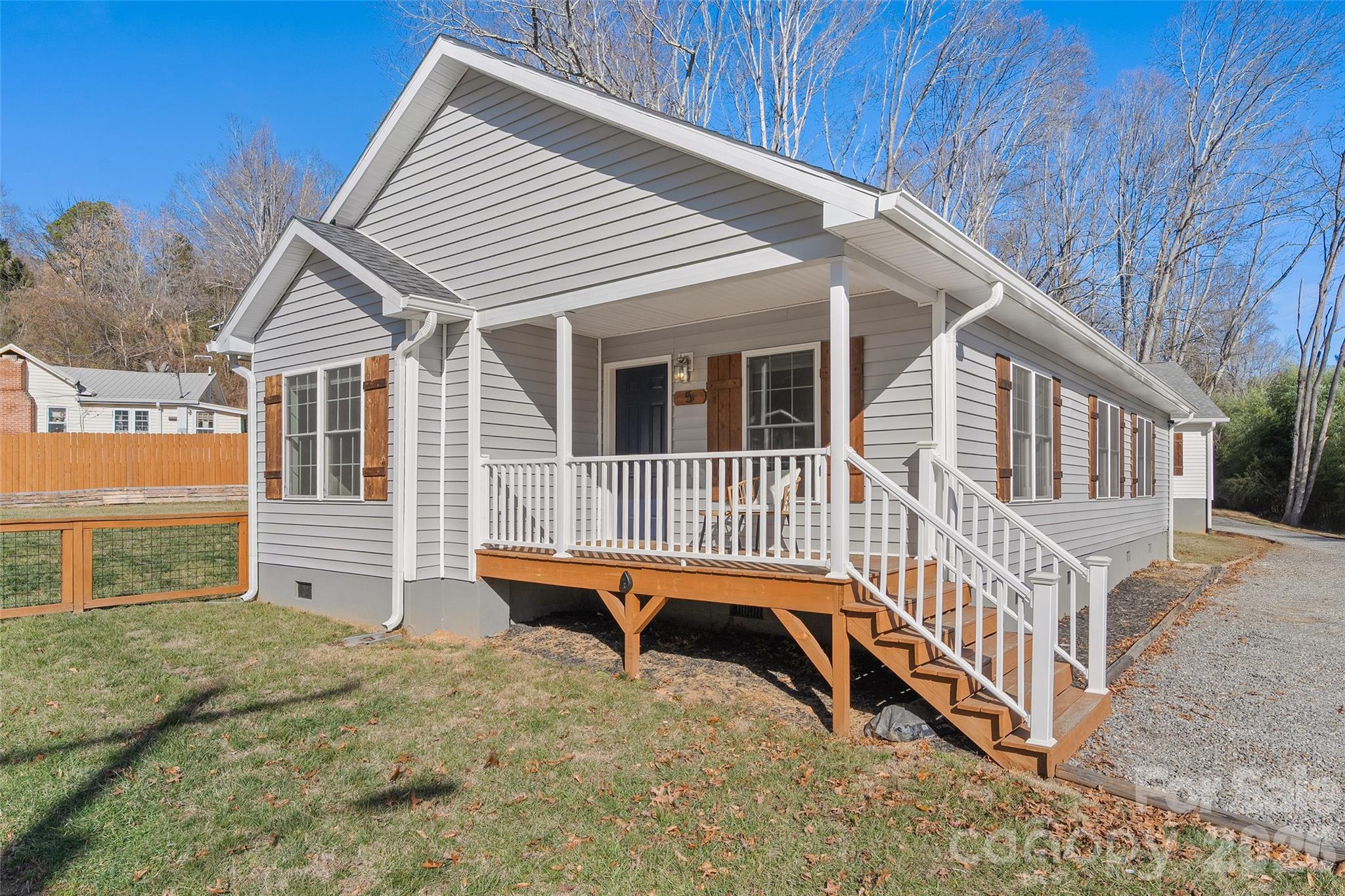 5 Carolinda Lane — Waynesville