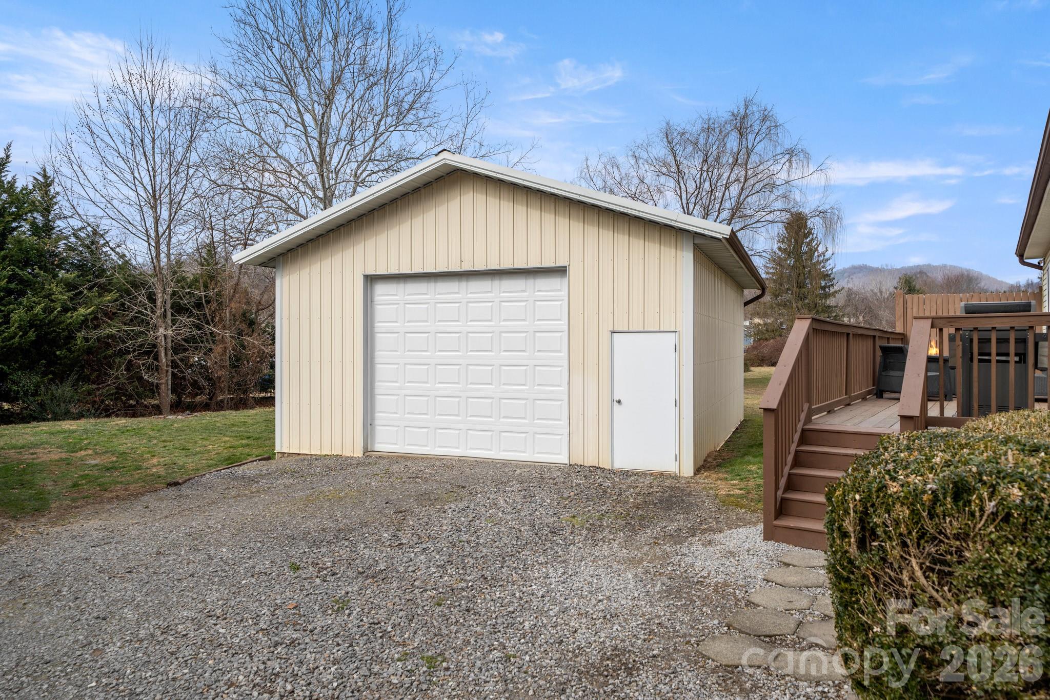 121 James Street — Clyde