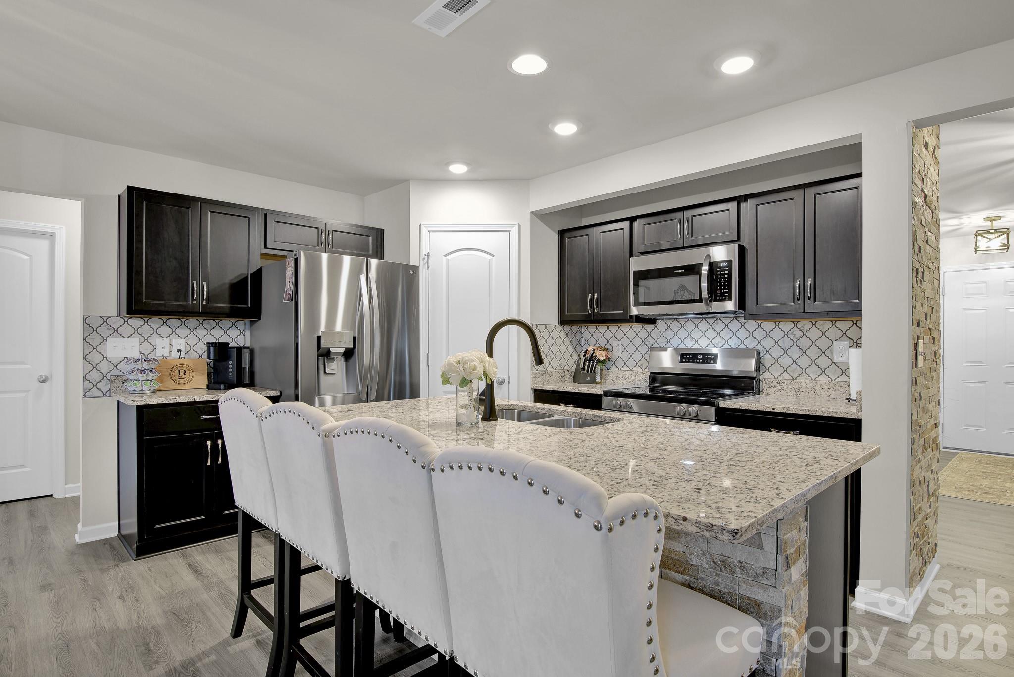 865 Old Linwood Road — Lexington
