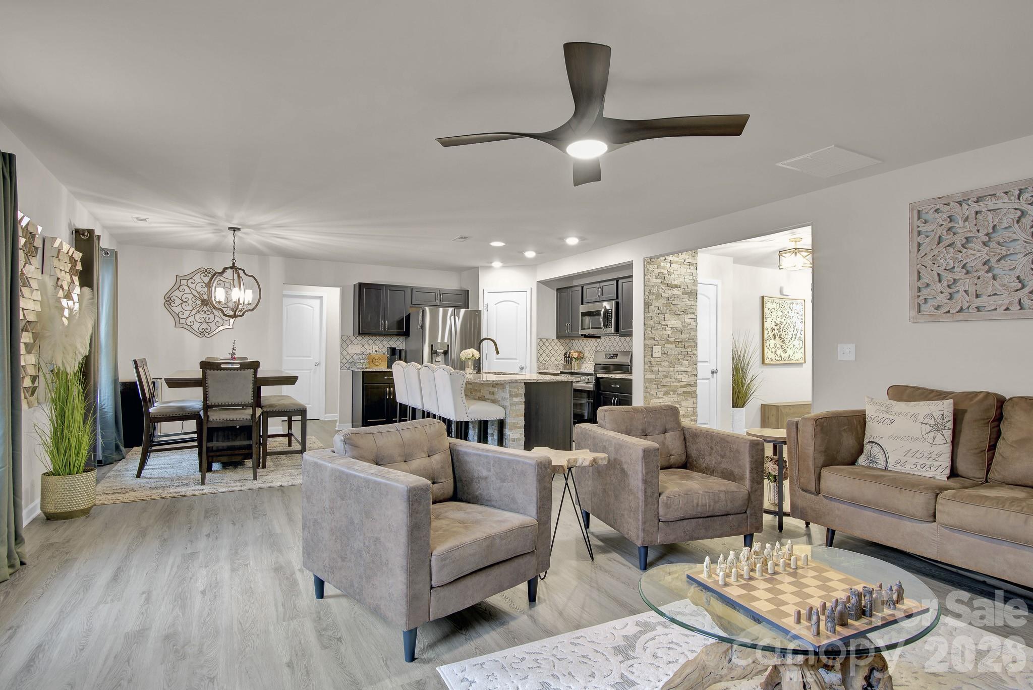 865 Old Linwood Road — Lexington