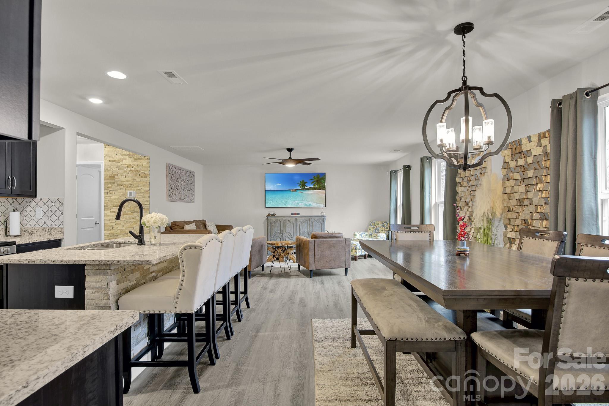 865 Old Linwood Road — Lexington