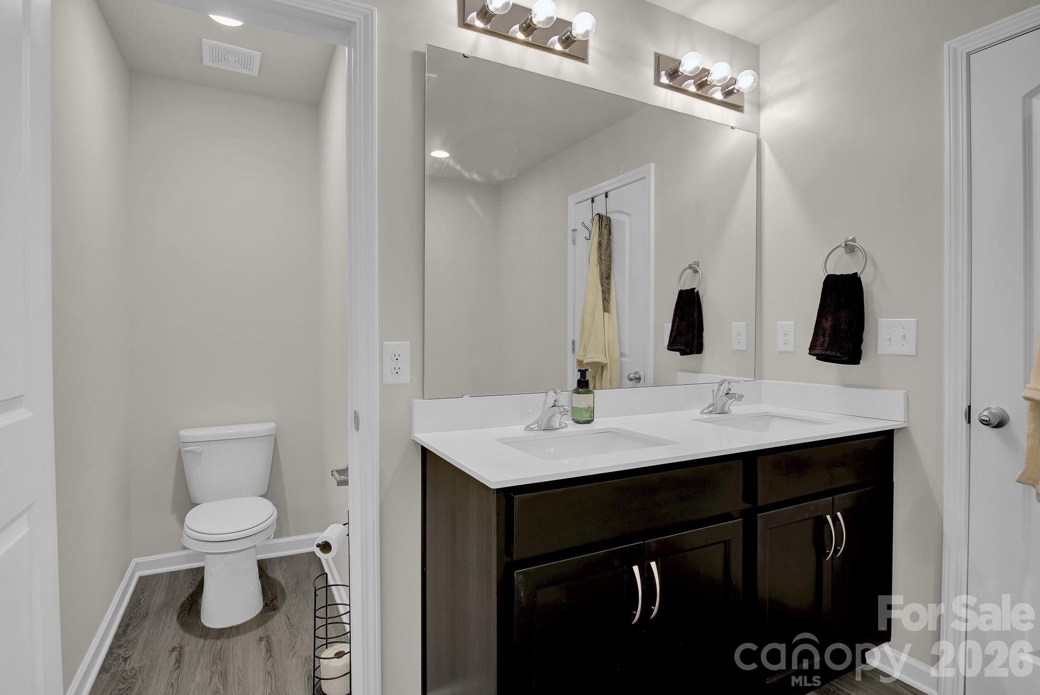 865 Old Linwood Road — Lexington
