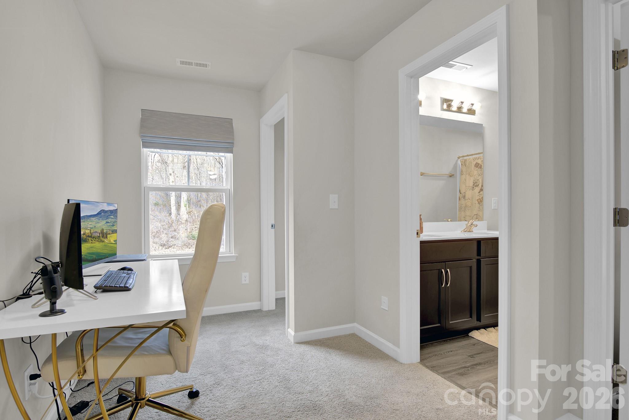 865 Old Linwood Road — Lexington
