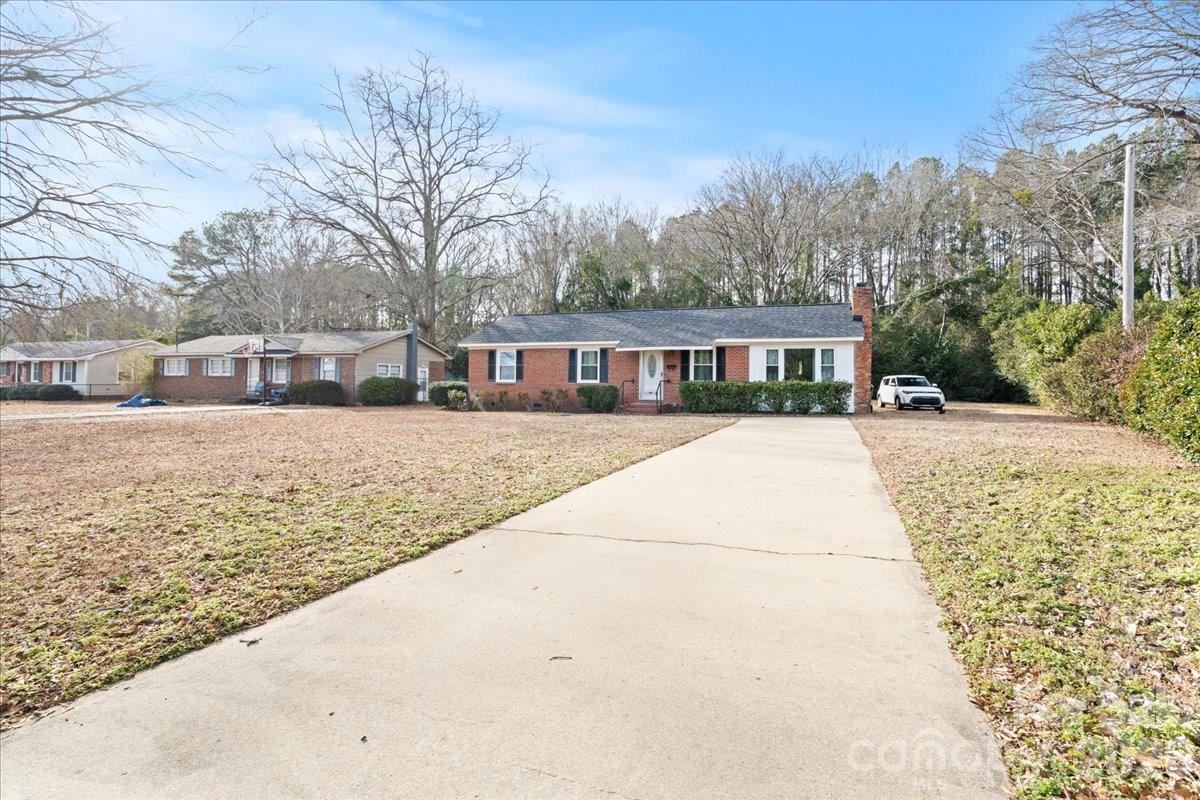 317 Thomas Street — Bennettsville