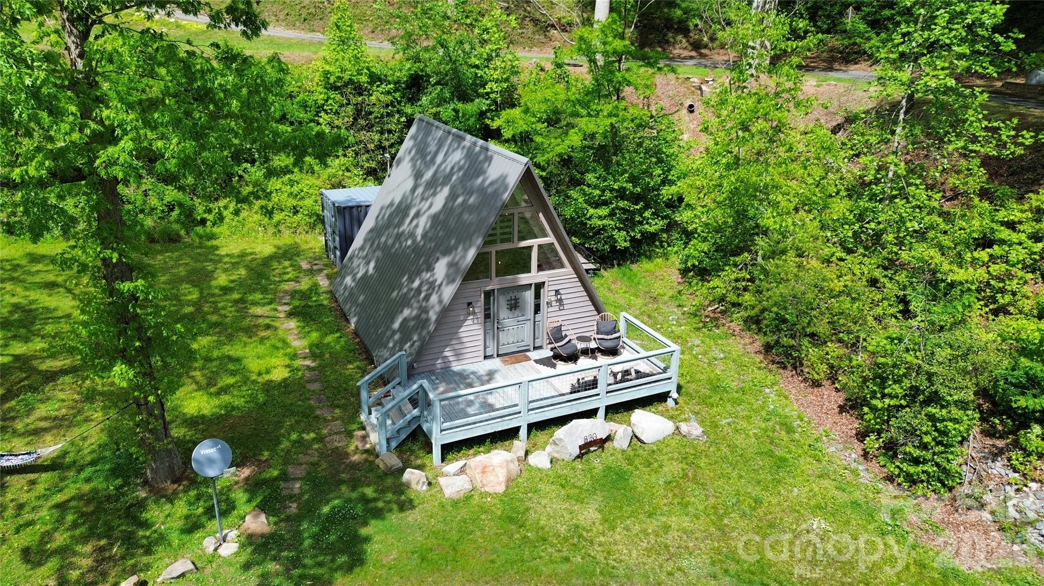 820 Shuler Lake Road — Robbinsville