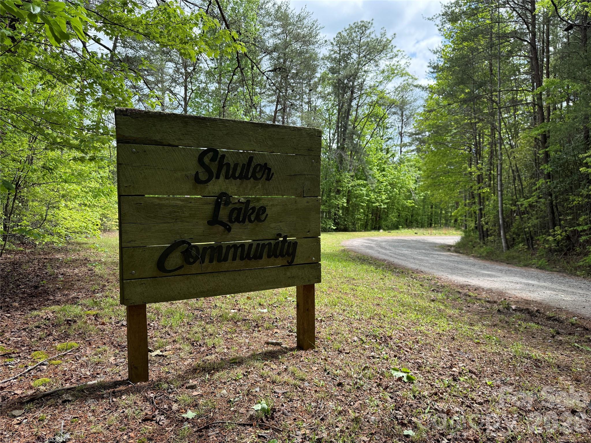 820 Shuler Lake Road — Robbinsville