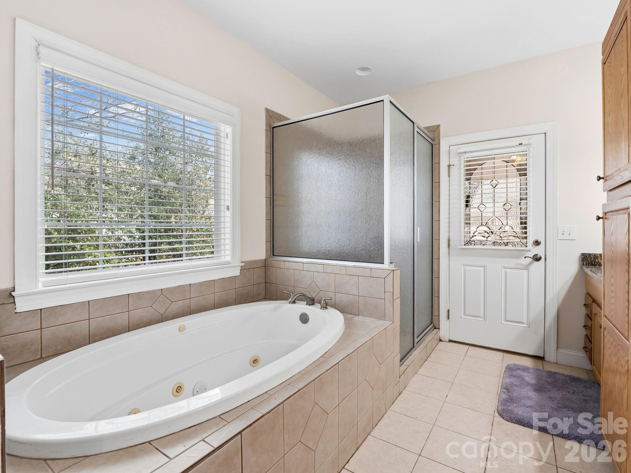 220 Jonathan Creek Drive — Etowah