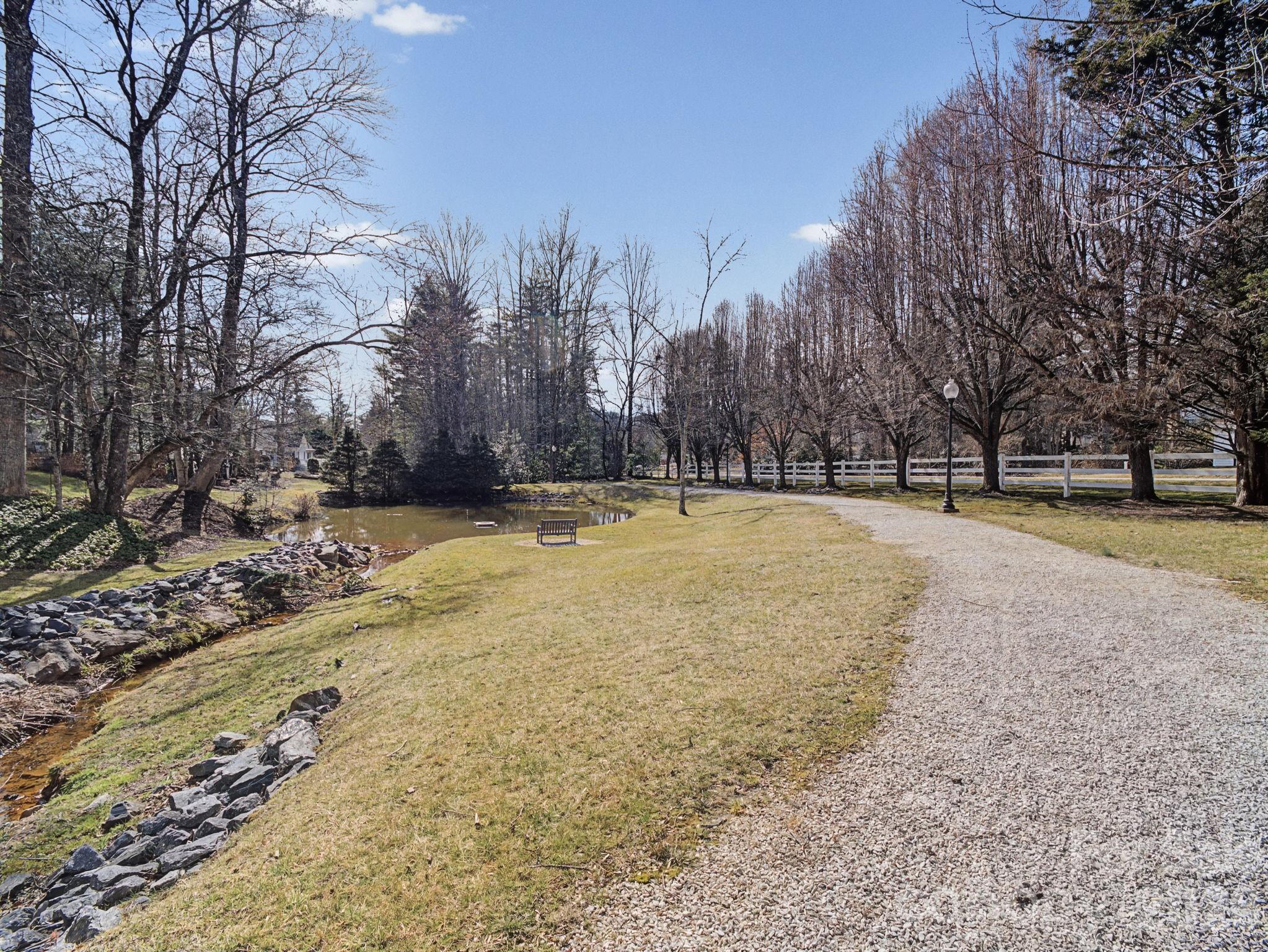 220 Jonathan Creek Drive — Etowah