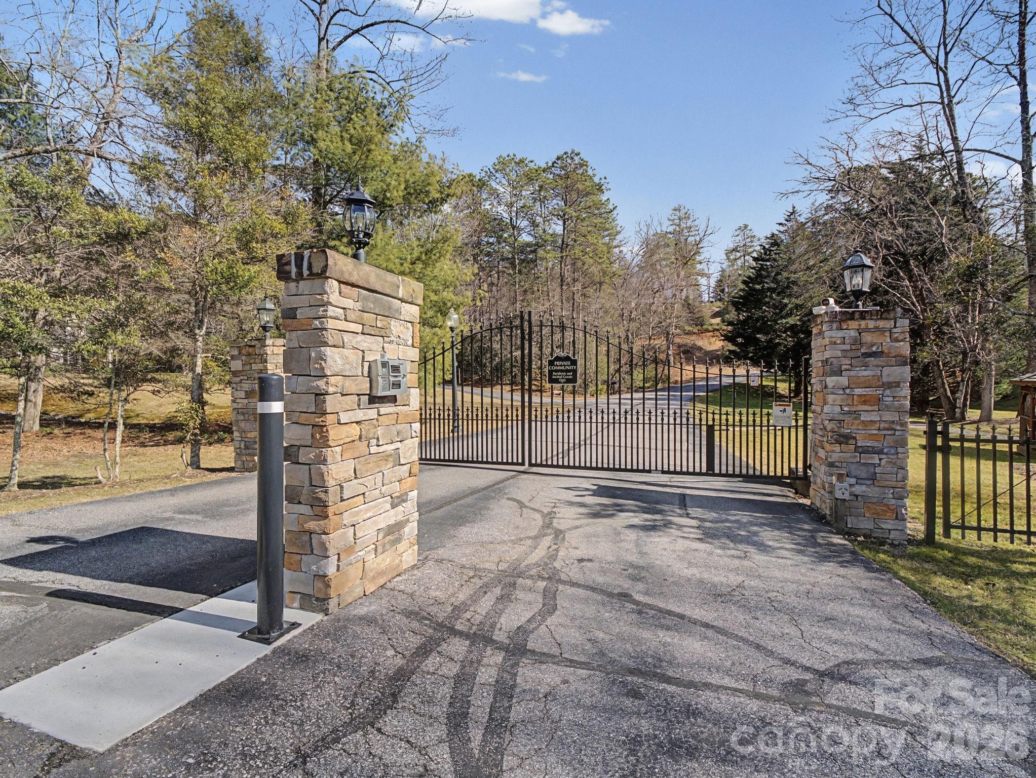 220 Jonathan Creek Drive — Etowah