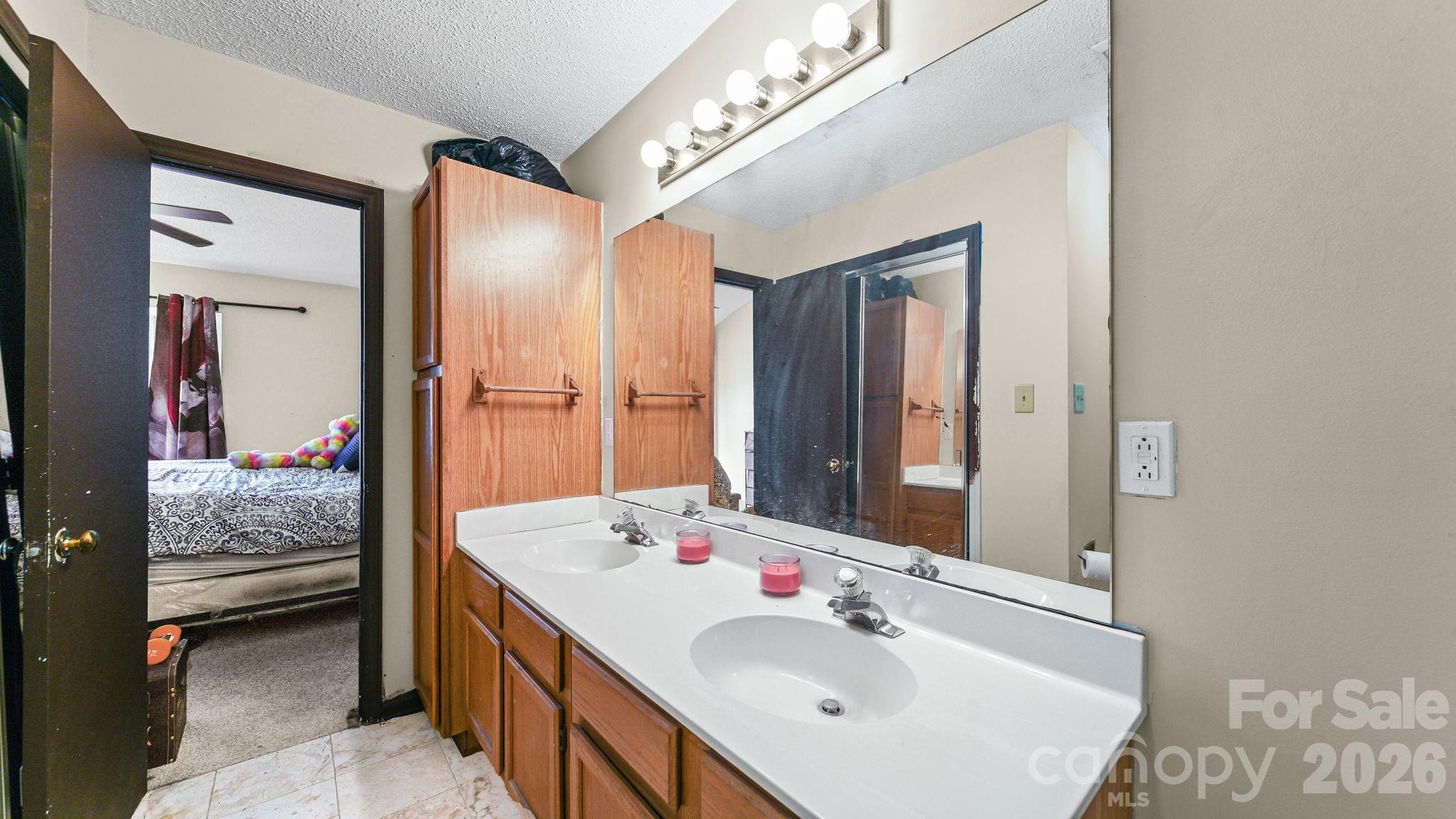 5713 Ebley Lane — Charlotte