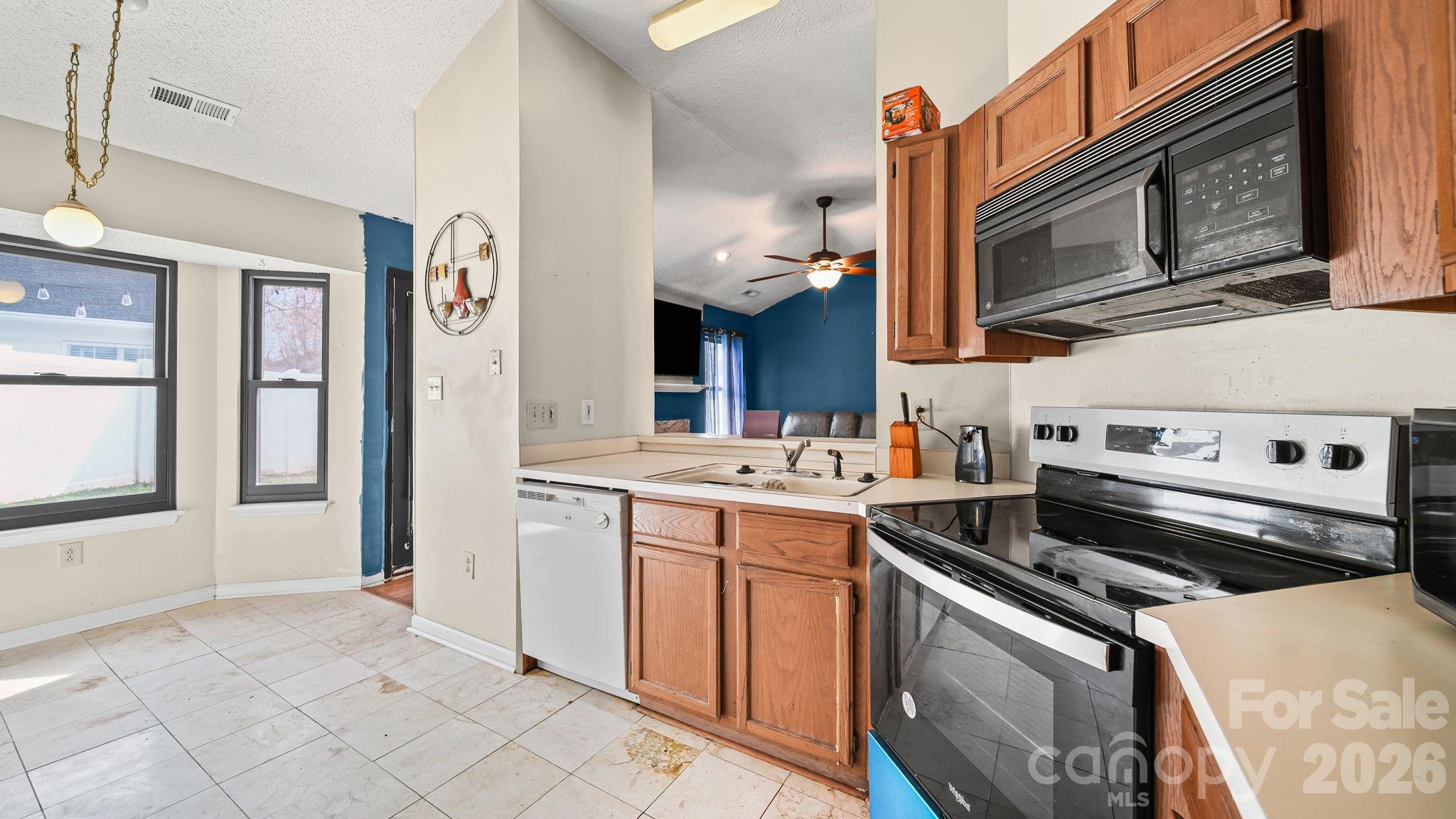 5713 Ebley Lane — Charlotte