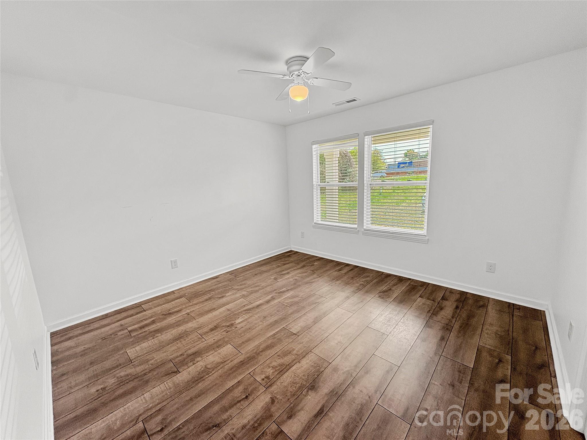 1096 12th Avenue NW — Hickory