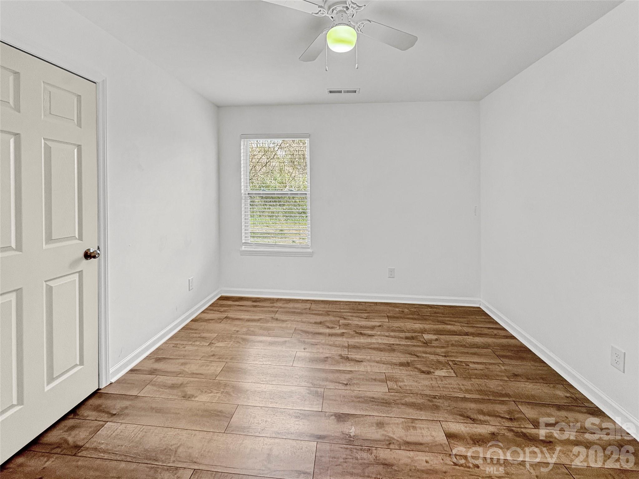 1096 12th Avenue NW — Hickory