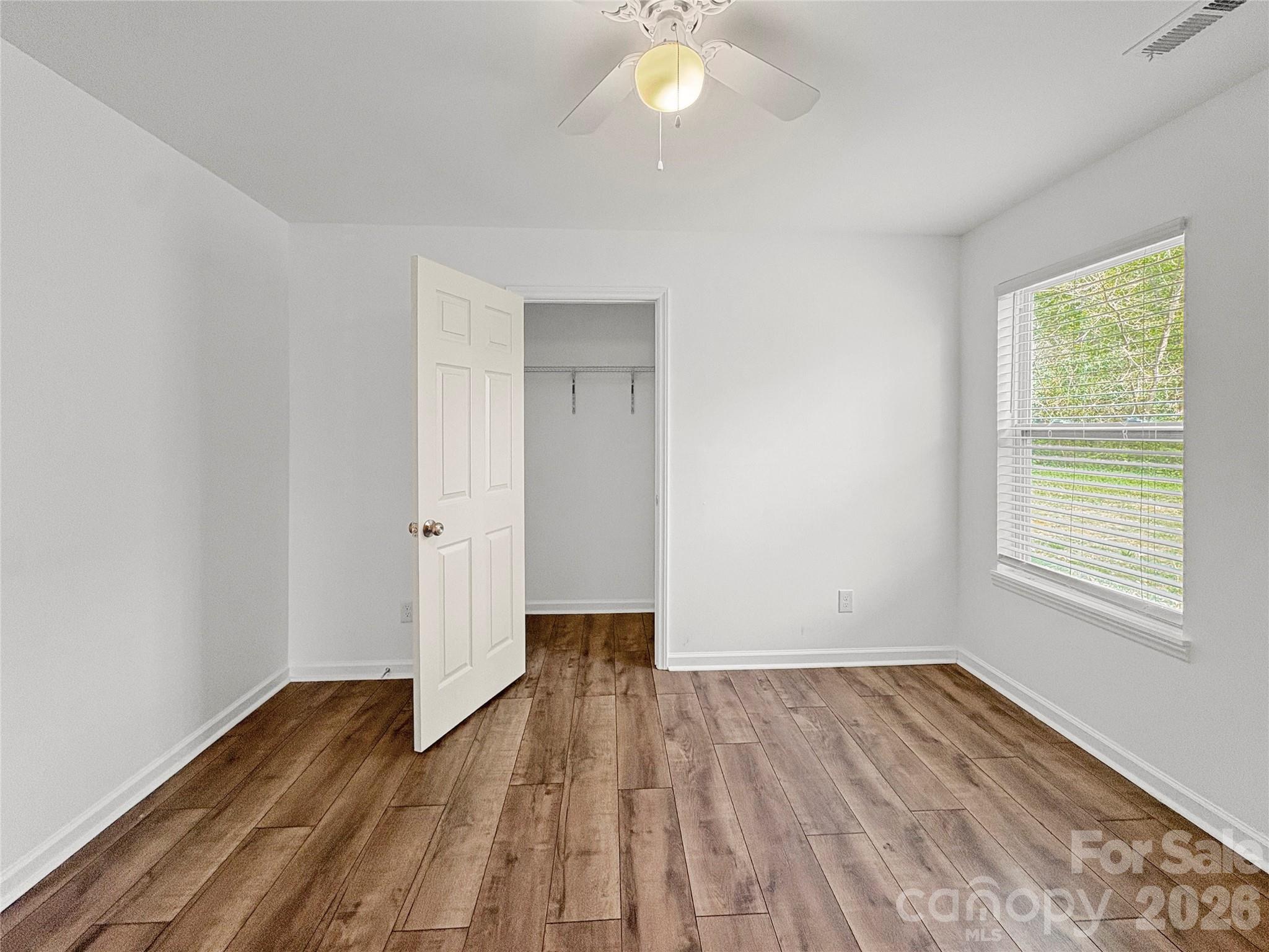 1096 12th Avenue NW — Hickory