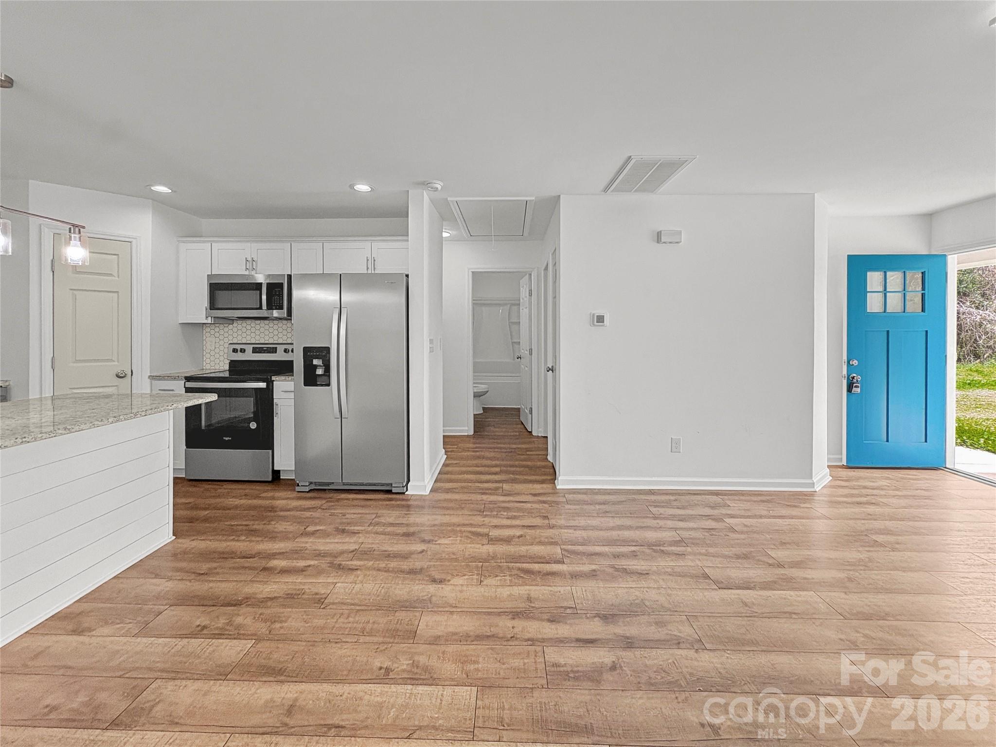 1096 12th Avenue NW — Hickory