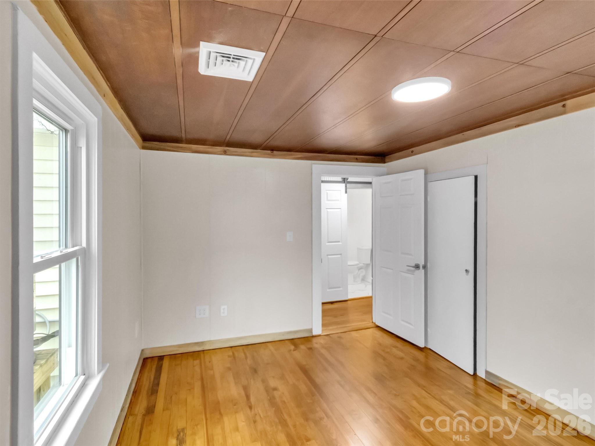 106 Long Street — Waynesville