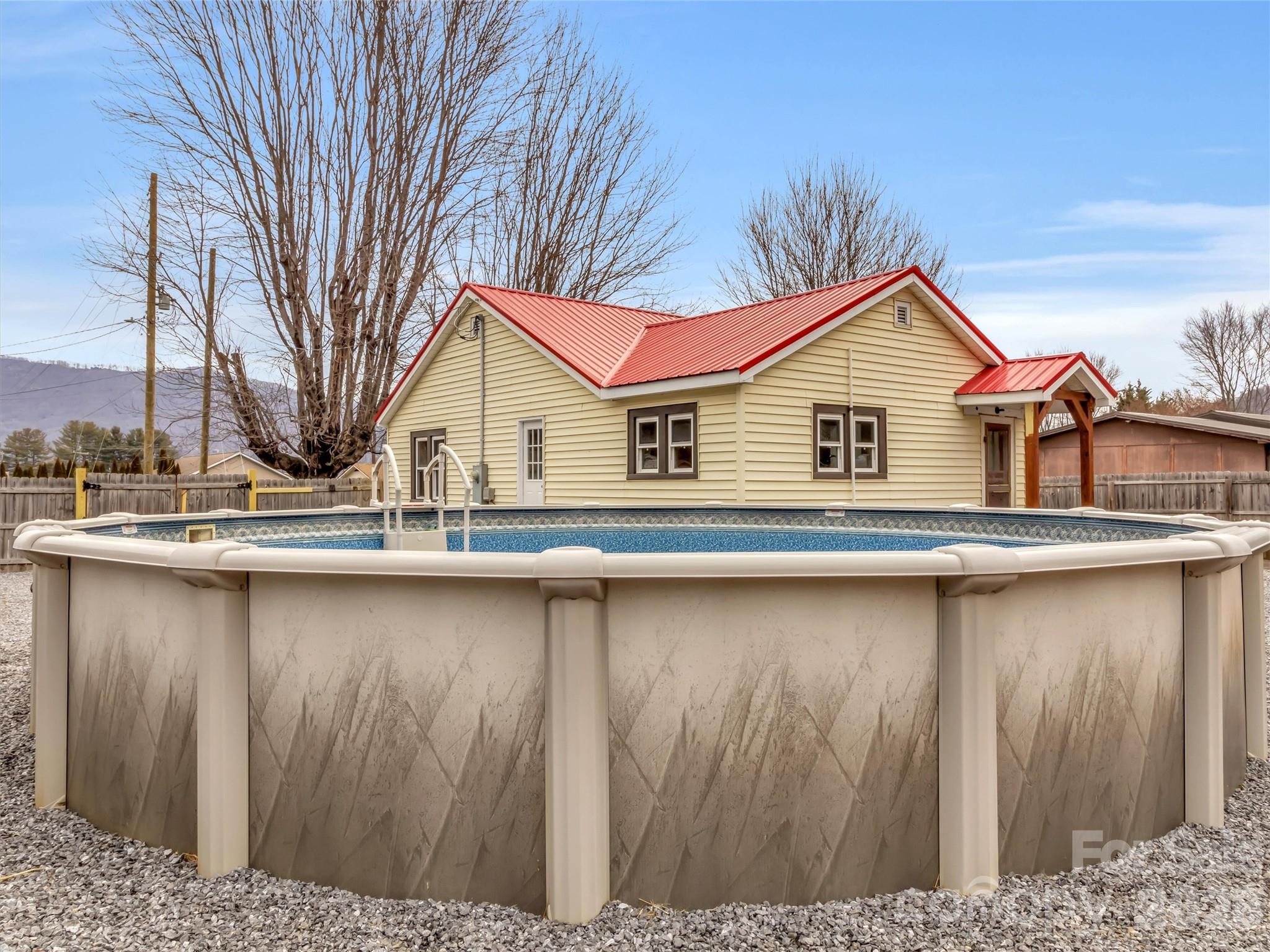 106 Long Street — Waynesville