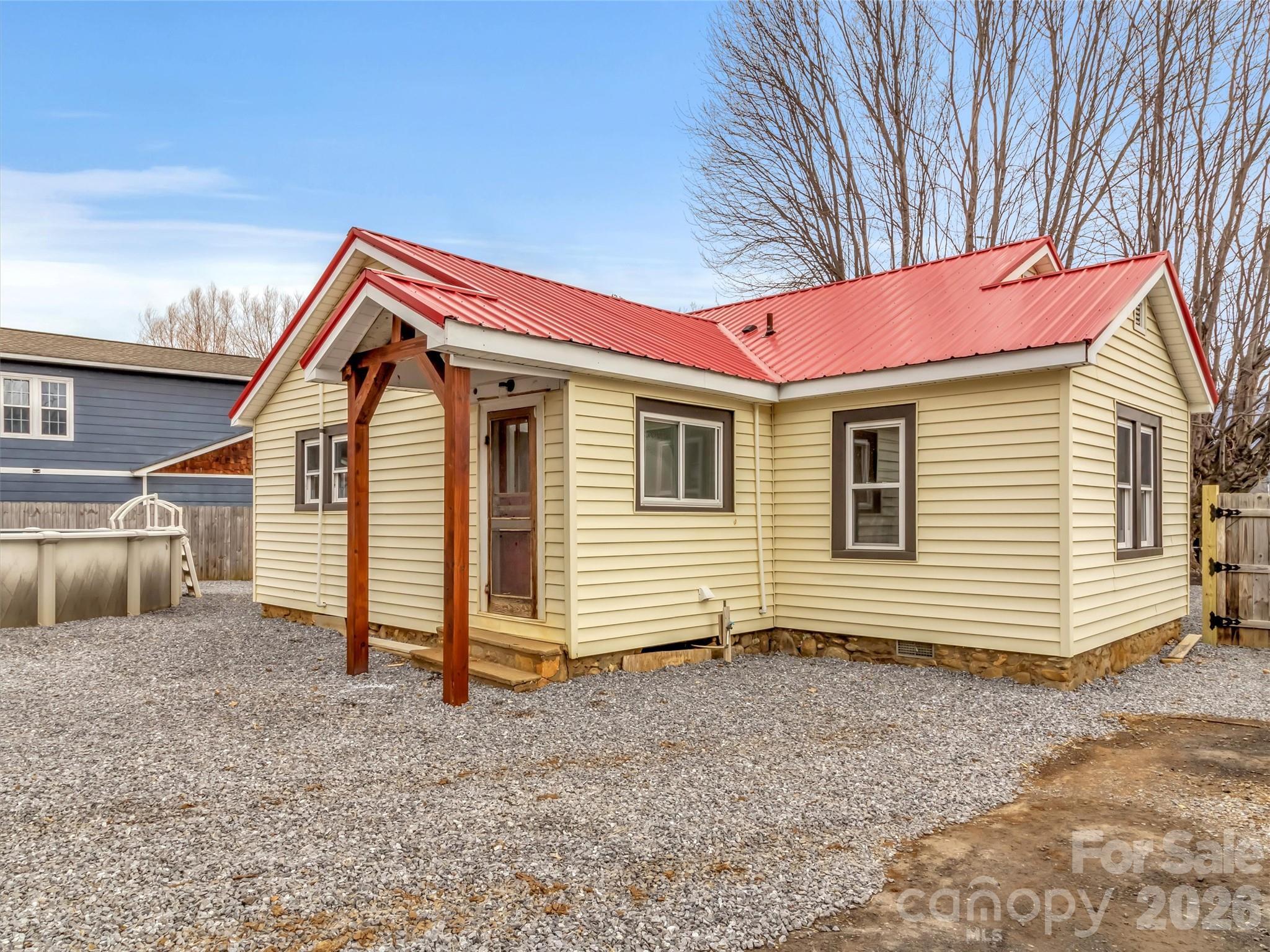 106 Long Street — Waynesville